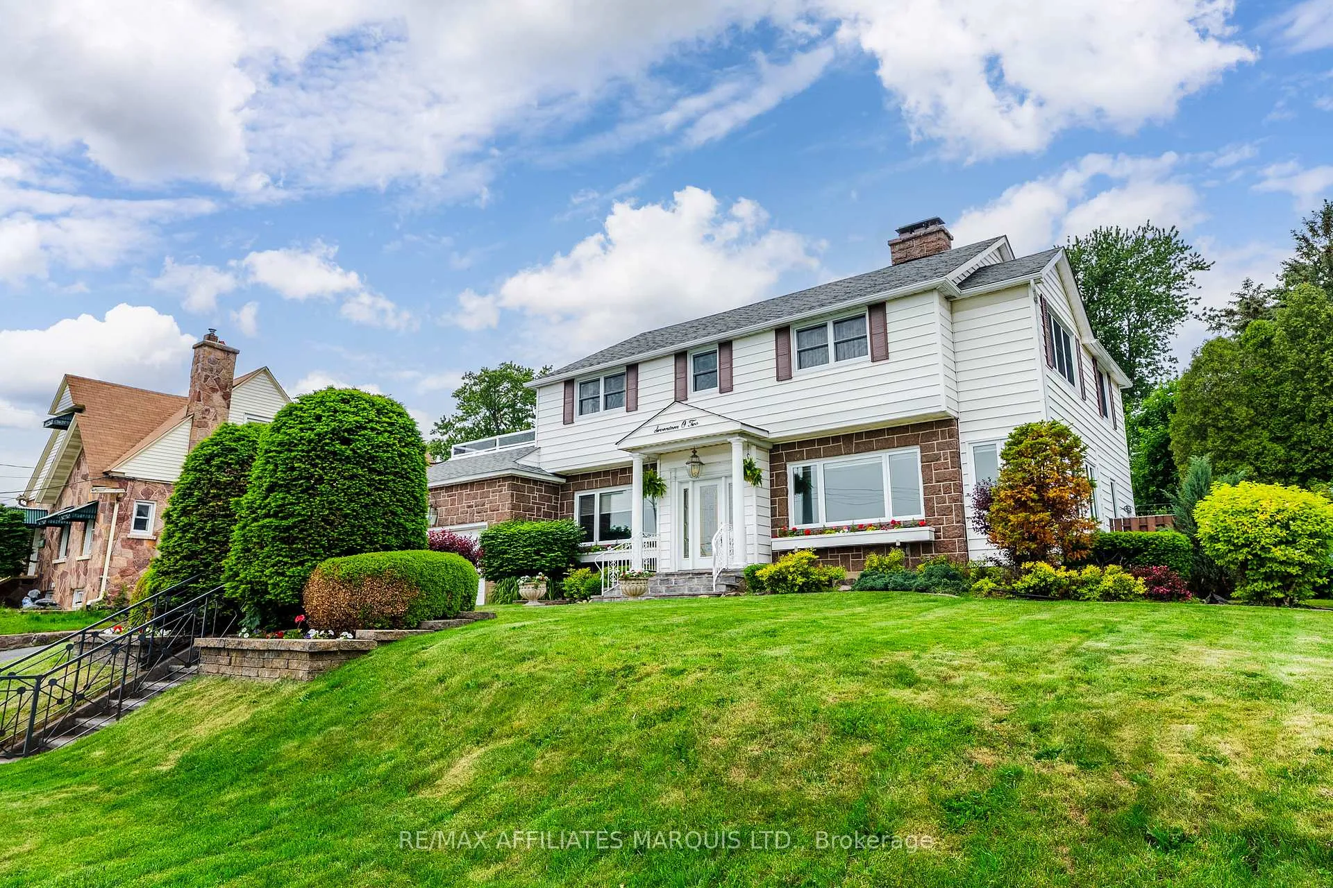Photo 2 of 1702 Montreal Road, Cornwall — HOMEH