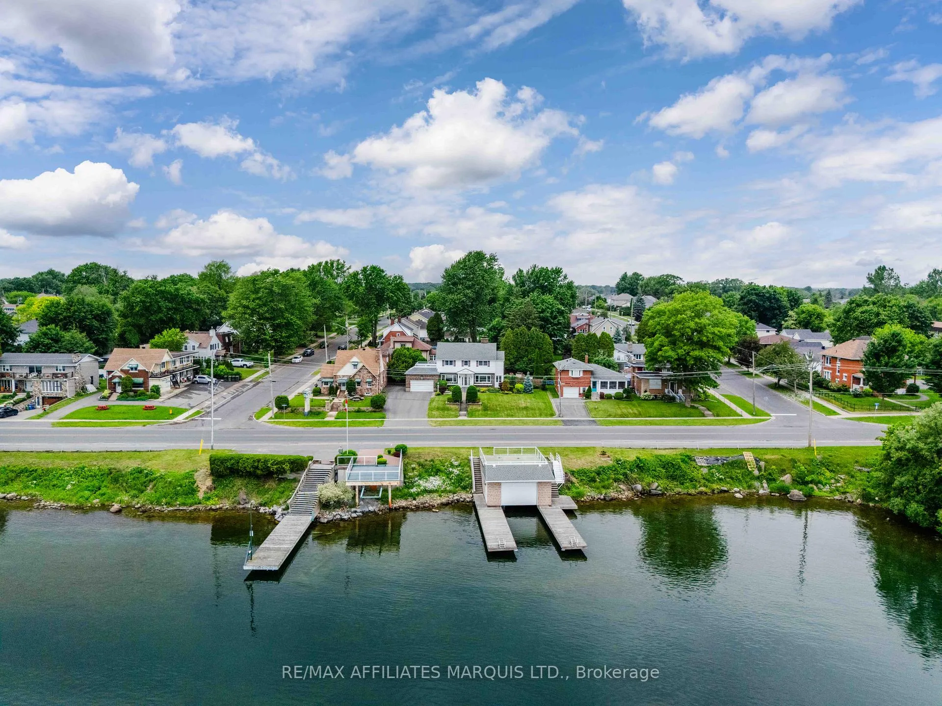 Photo 5 of 1702 Montreal Road, Cornwall — HOMEH