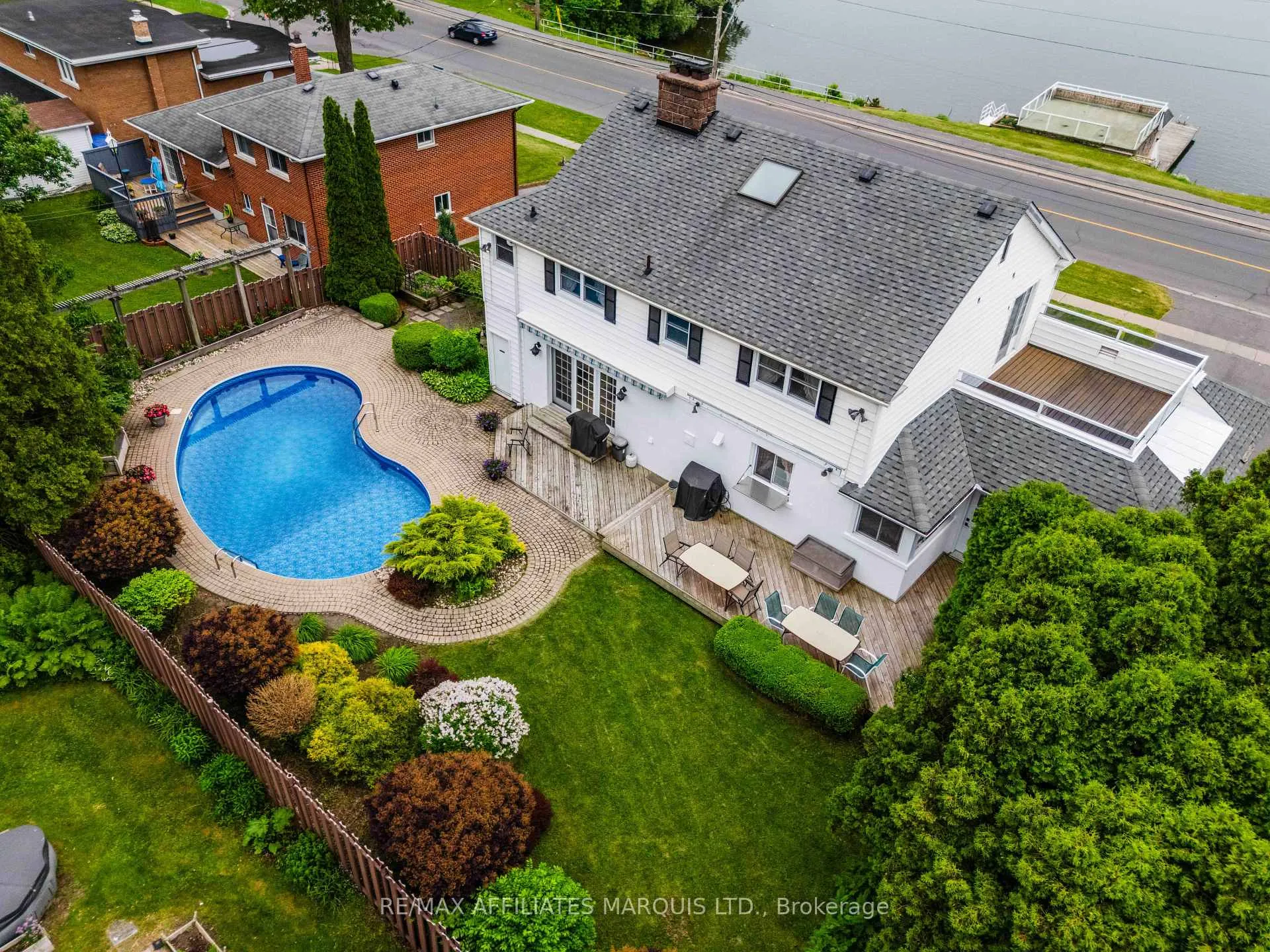 Photo 49 of 1702 Montreal Road, Cornwall — HOMEH