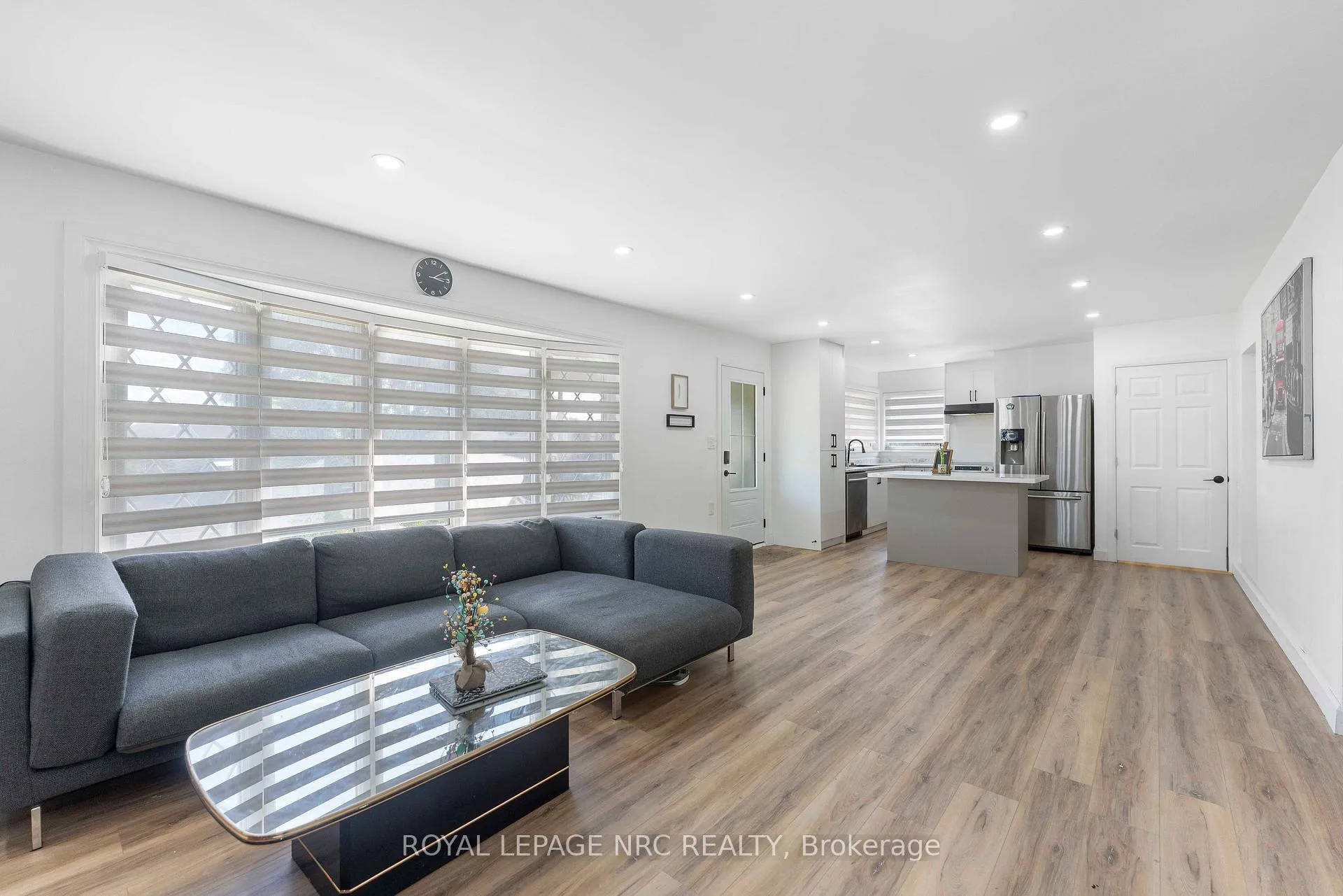 Photo 16 of 959 Mohawk Road E, Hamilton, Huntington — HOMEH