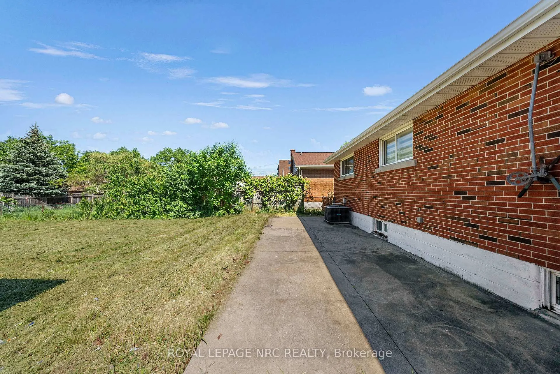 Photo 43 of 959 Mohawk Road E, Hamilton, Huntington — HOMEH