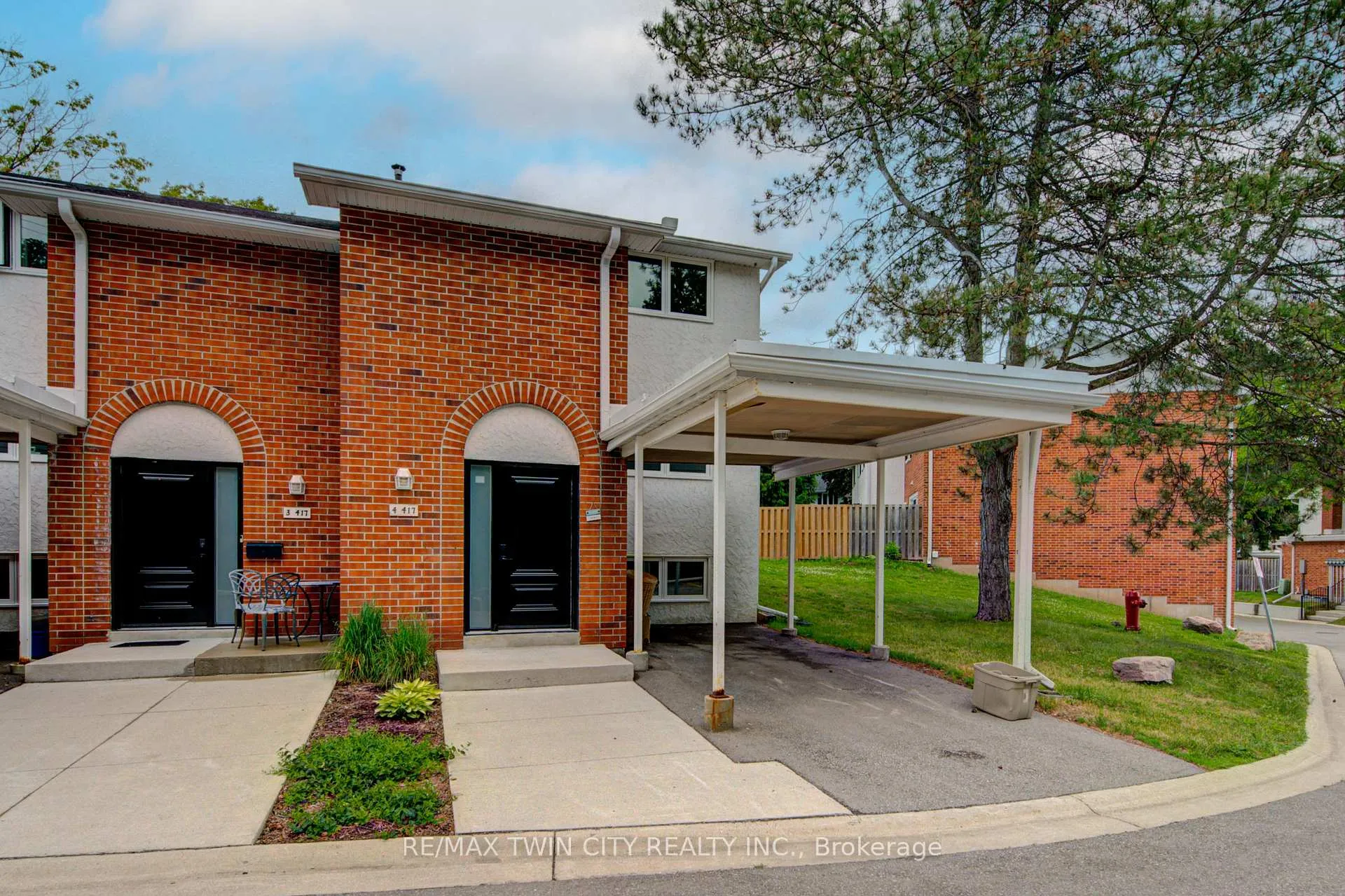 Photo 2 of Unit 4, 417 Keats Way, Waterloo, Beechwood West — HOMEH