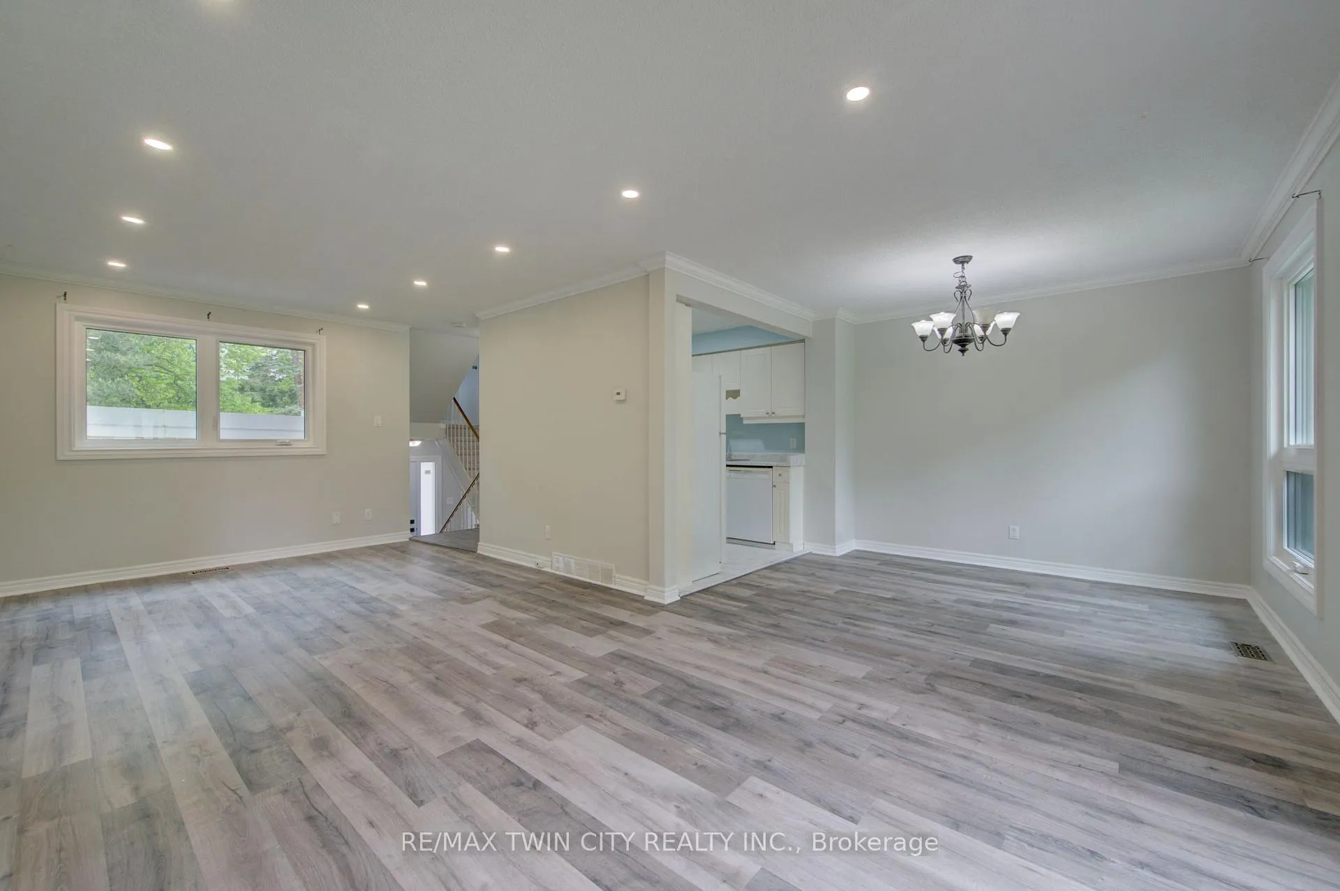 Photo 12 of Unit 4, 417 Keats Way, Waterloo, Beechwood West — HOMEH