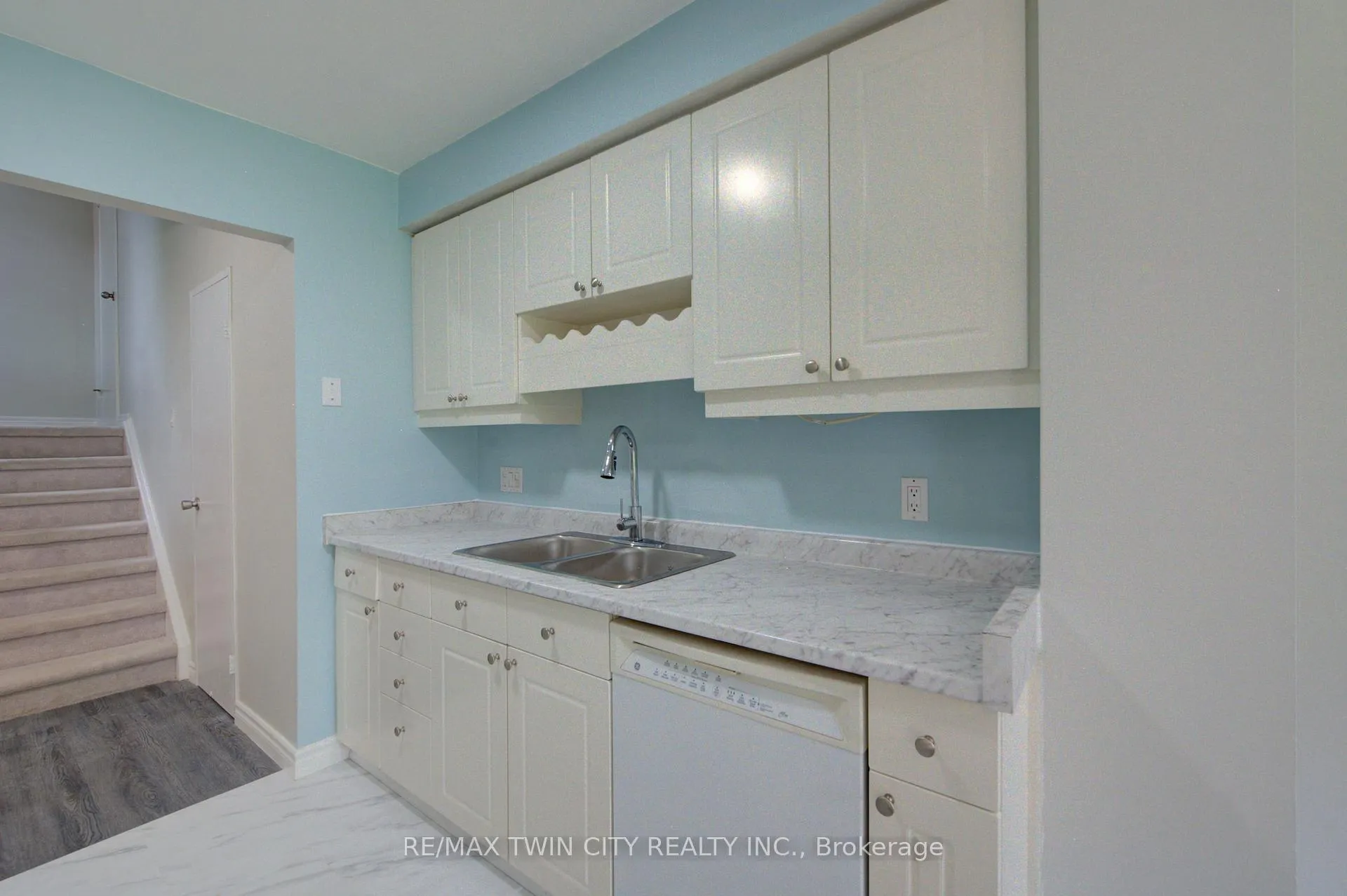 Photo 17 of Unit 4, 417 Keats Way, Waterloo, Beechwood West — HOMEH
