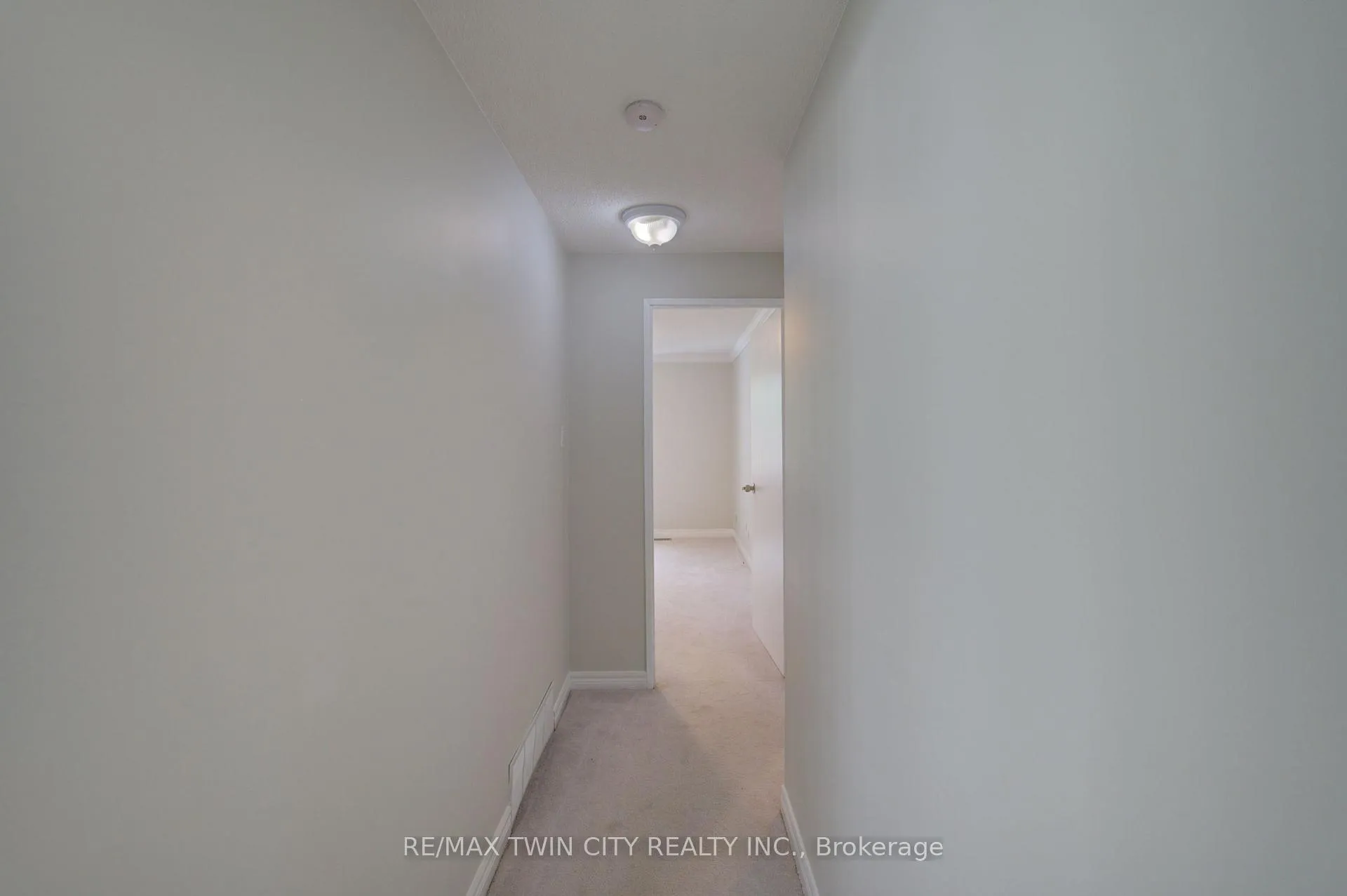 Photo 22 of Unit 4, 417 Keats Way, Waterloo, Beechwood West — HOMEH