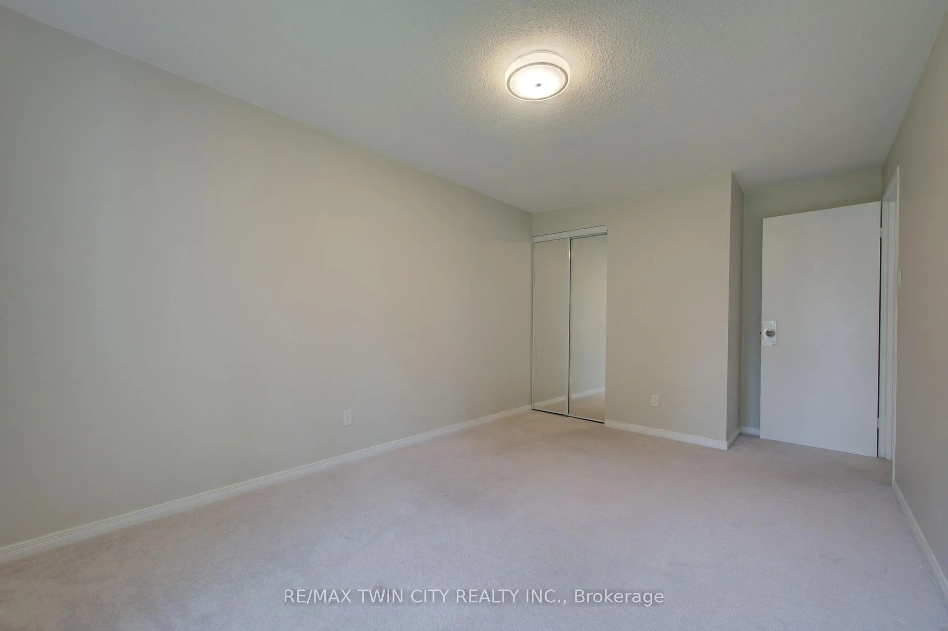 Photo 31 of Unit 4, 417 Keats Way, Waterloo, Beechwood West — HOMEH