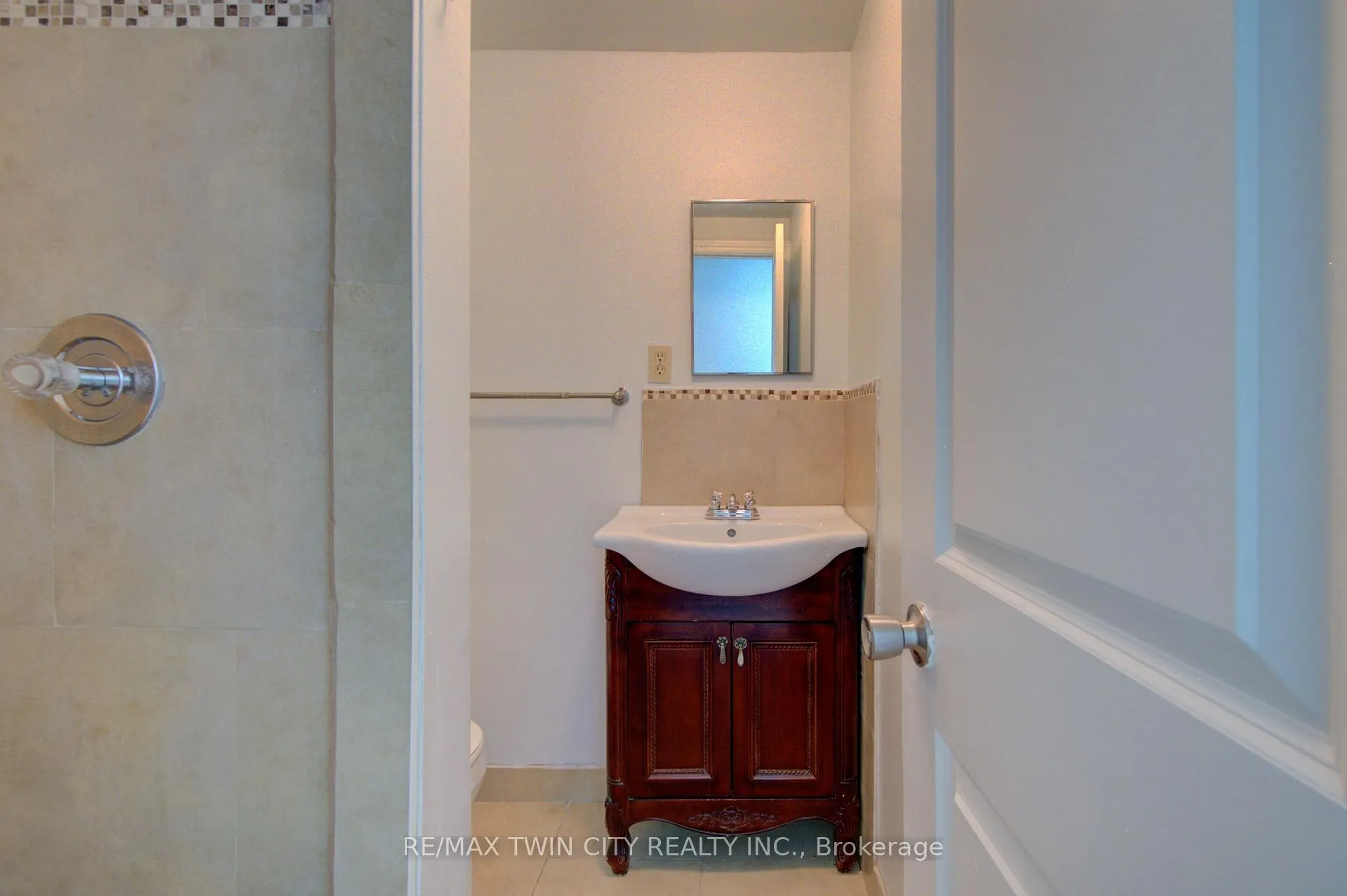 Photo 37 of Unit 4, 417 Keats Way, Waterloo, Beechwood West — HOMEH
