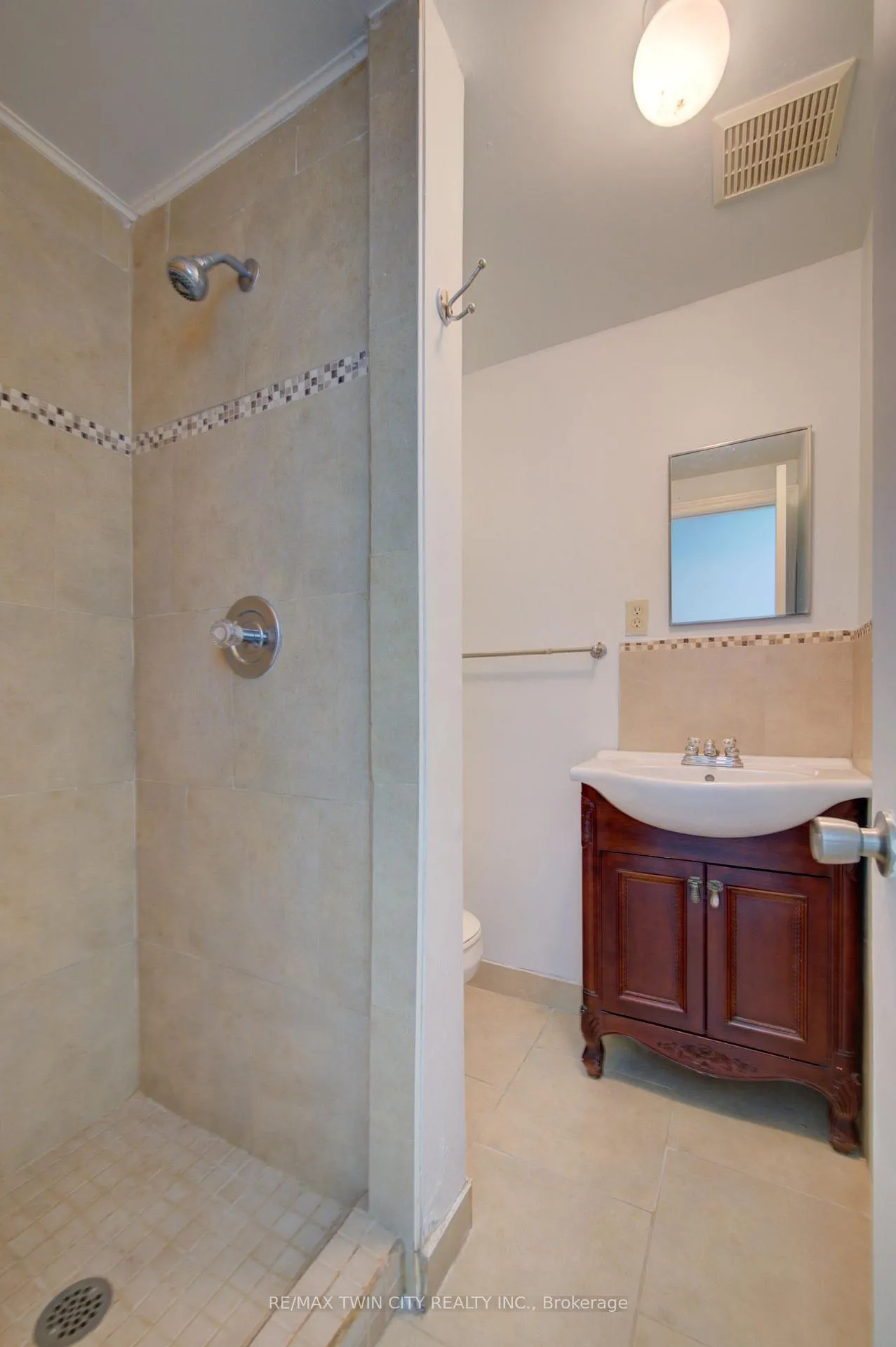 Photo 38 of Unit 4, 417 Keats Way, Waterloo, Beechwood West — HOMEH