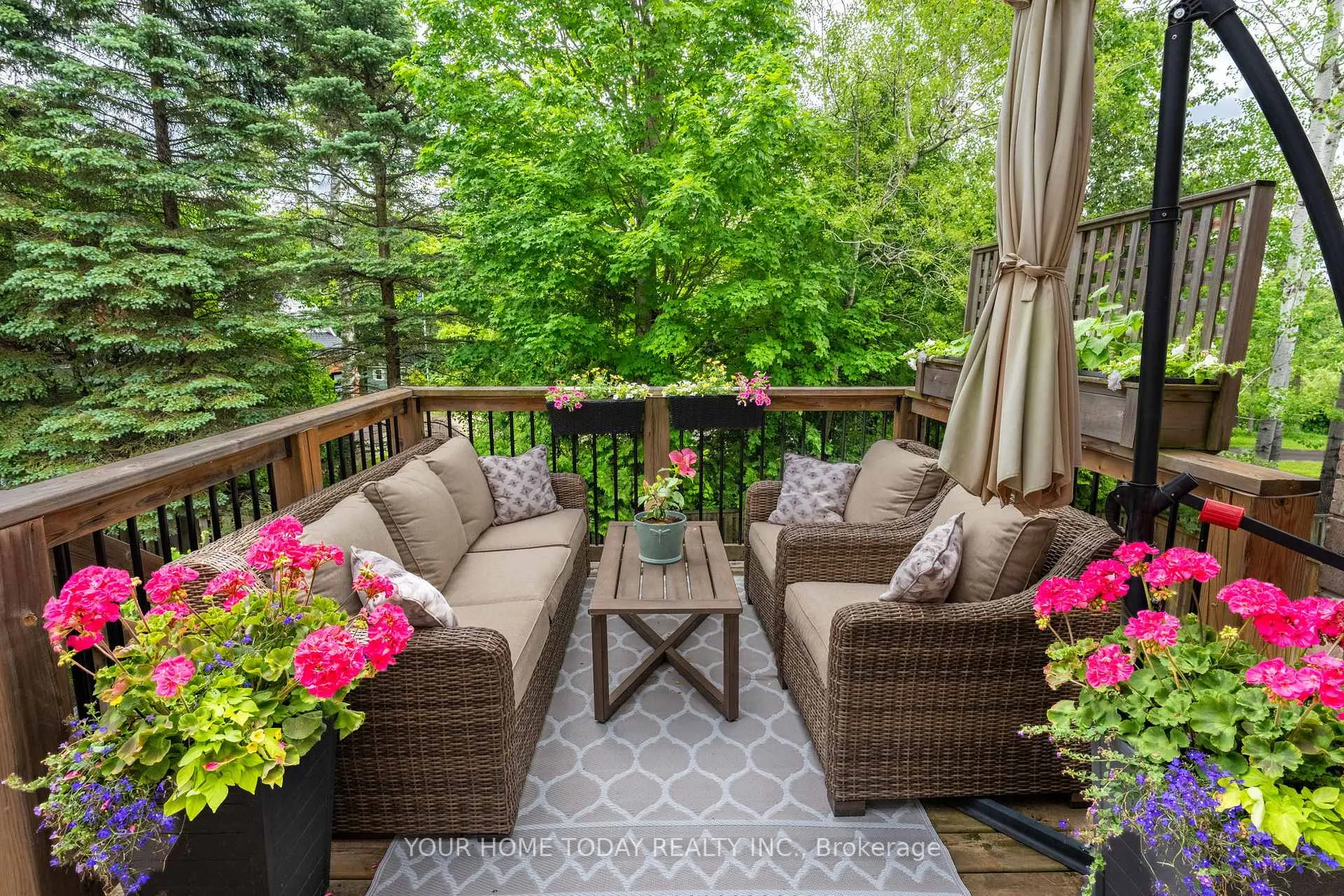 Photo 22 of 8 Trinity Court, Halton Hills, Acton — HOMEH