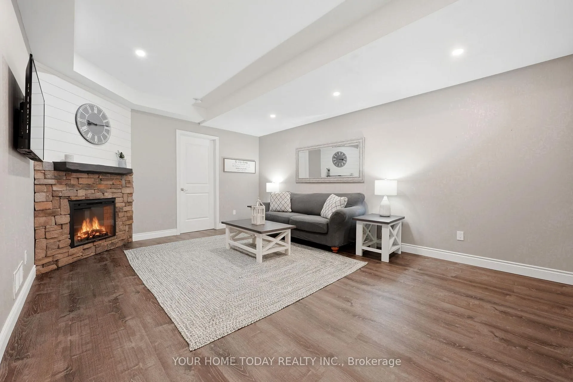 Photo 35 of 8 Trinity Court, Halton Hills, Acton — HOMEH