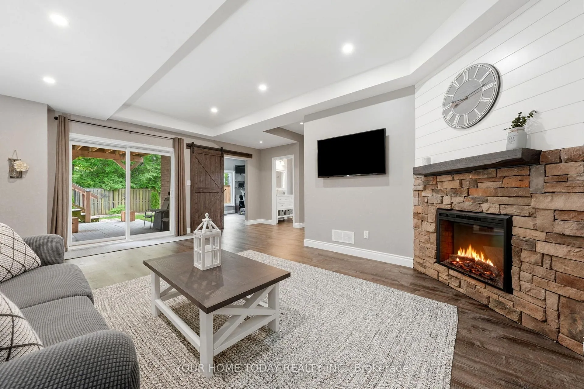 Photo 37 of 8 Trinity Court, Halton Hills, Acton — HOMEH