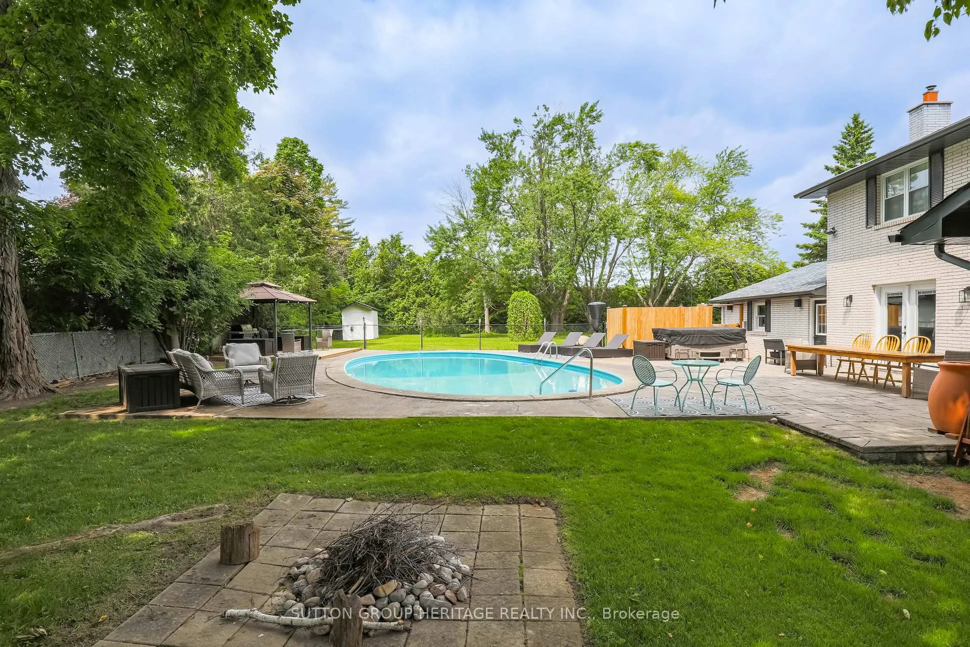 Photo 12 of 3 Northwood Road, Georgina, Sutton & Jackson's Point — HOMEH