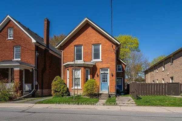 Front of 480 Victoria Street