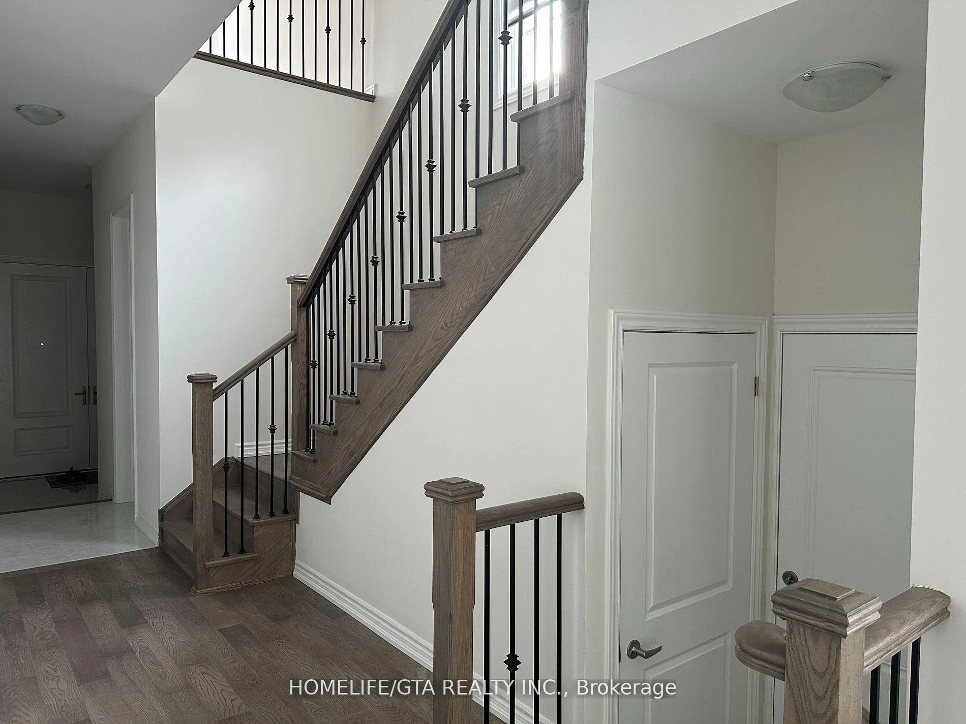 Photo 5 of 1852 Weeping Willow Lane, Pickering, Rural Pickering — HOMEH