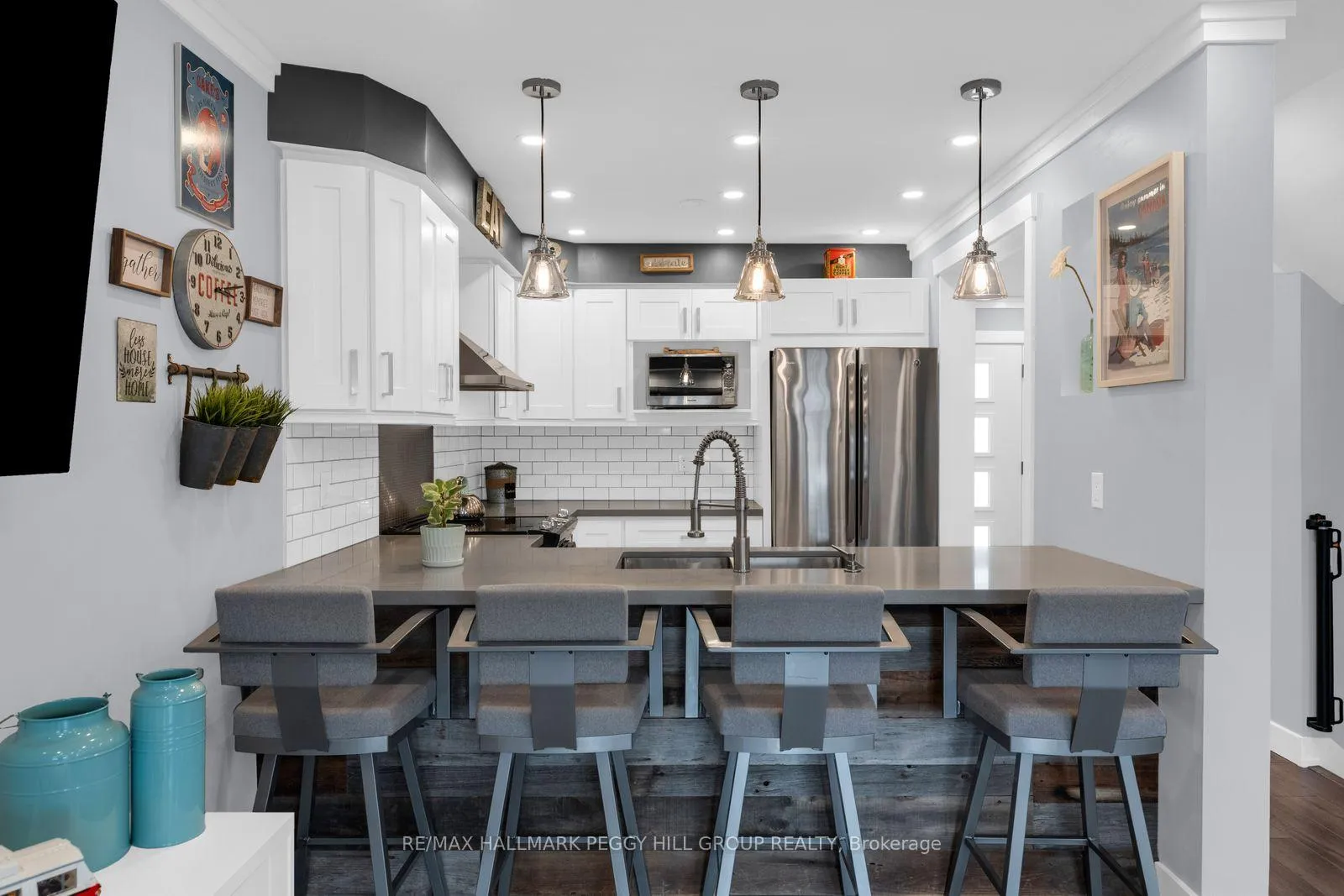 Photo 5 of 16 Coleman Drive, Barrie, Edgehill Drive — HOMEH