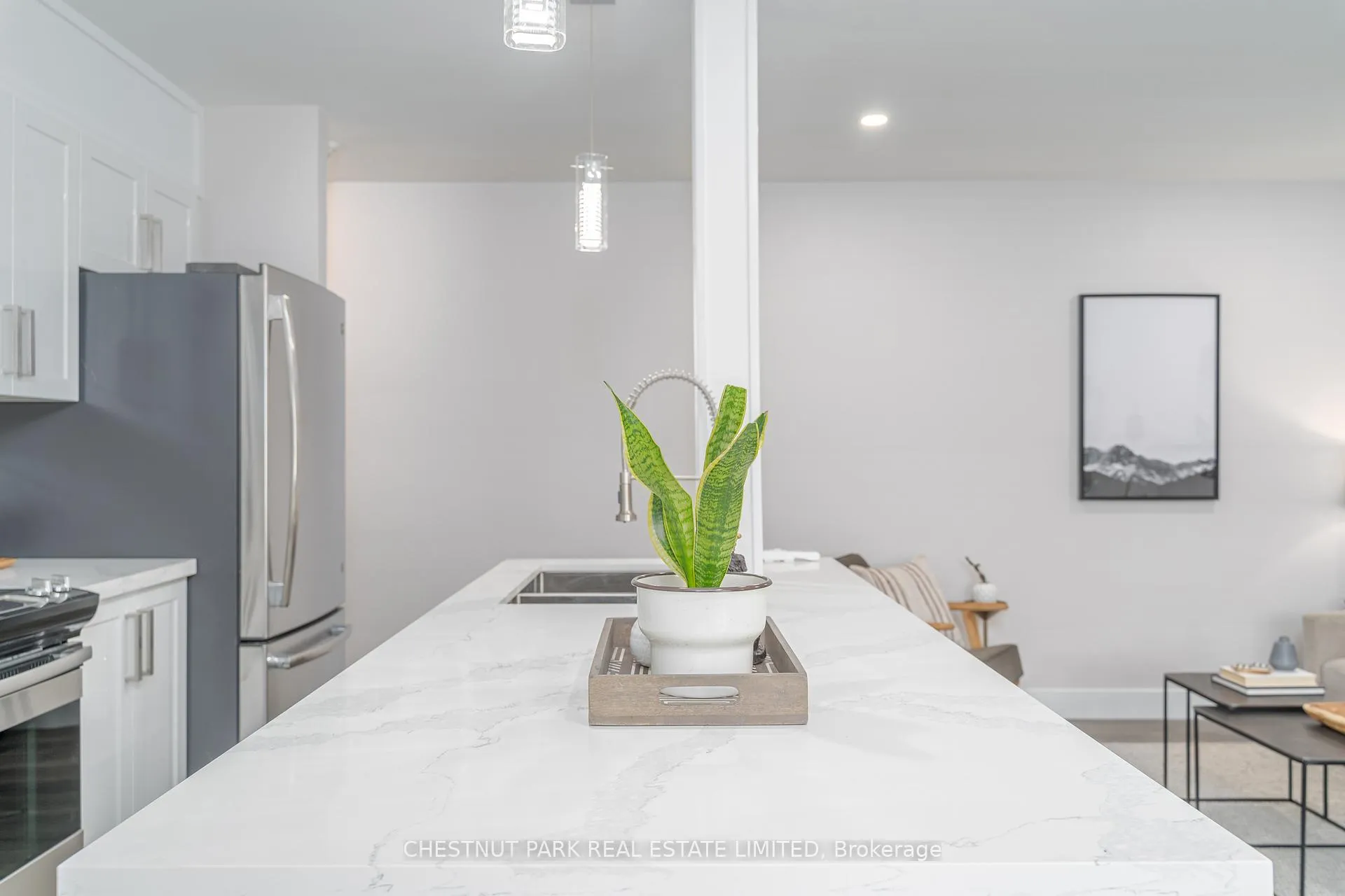 Photo 6 of 42 Cavell Avenue, Etobicoke, Mimico — HOMEH