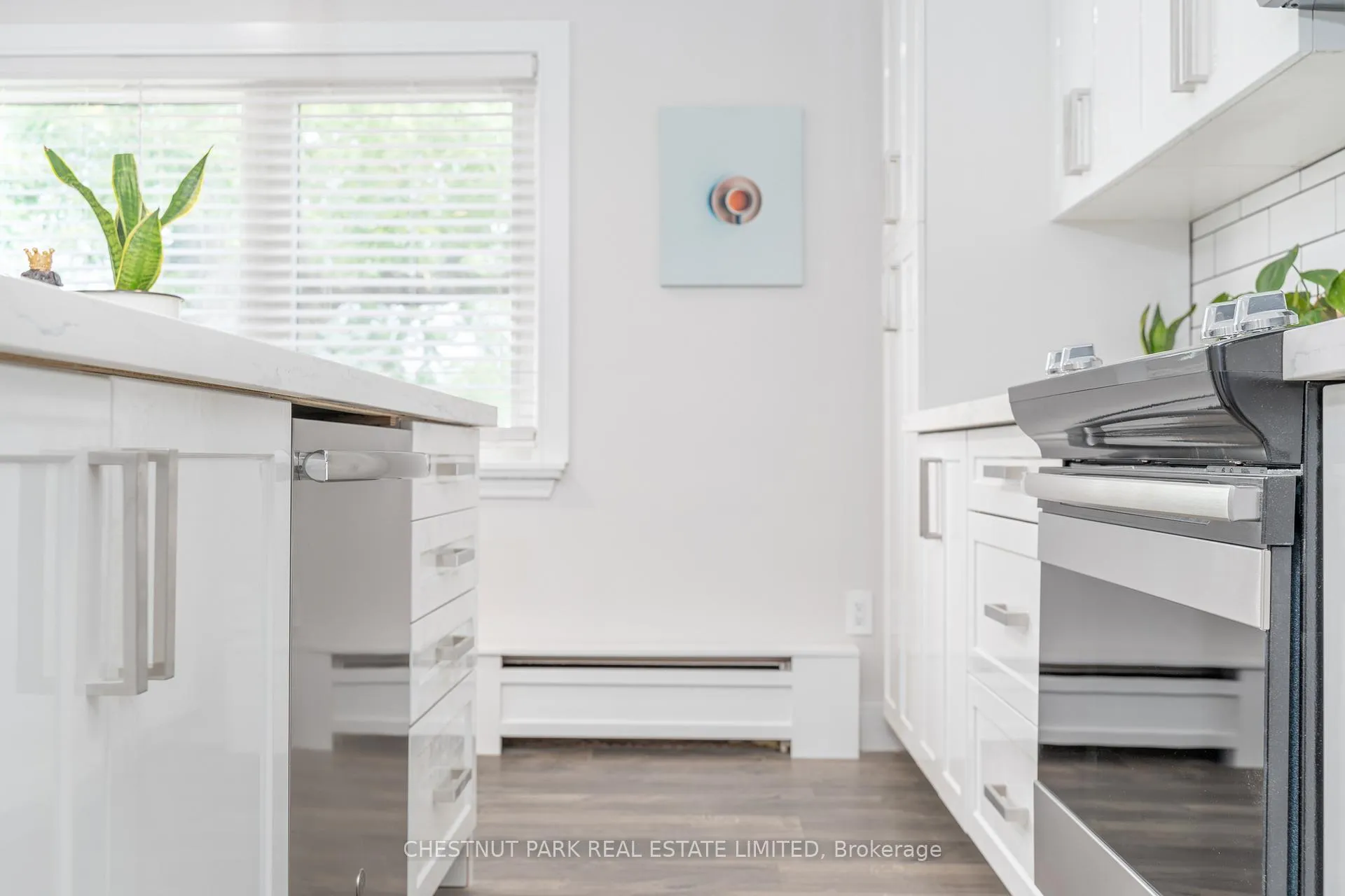 Photo 8 of 42 Cavell Avenue, Etobicoke, Mimico — HOMEH