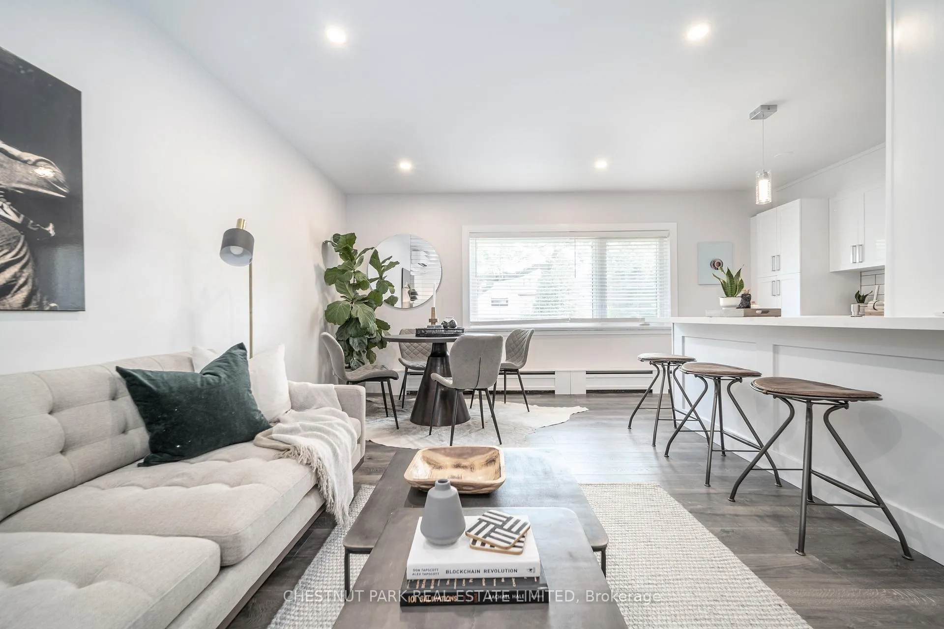 Photo 11 of 42 Cavell Avenue, Etobicoke, Mimico — HOMEH