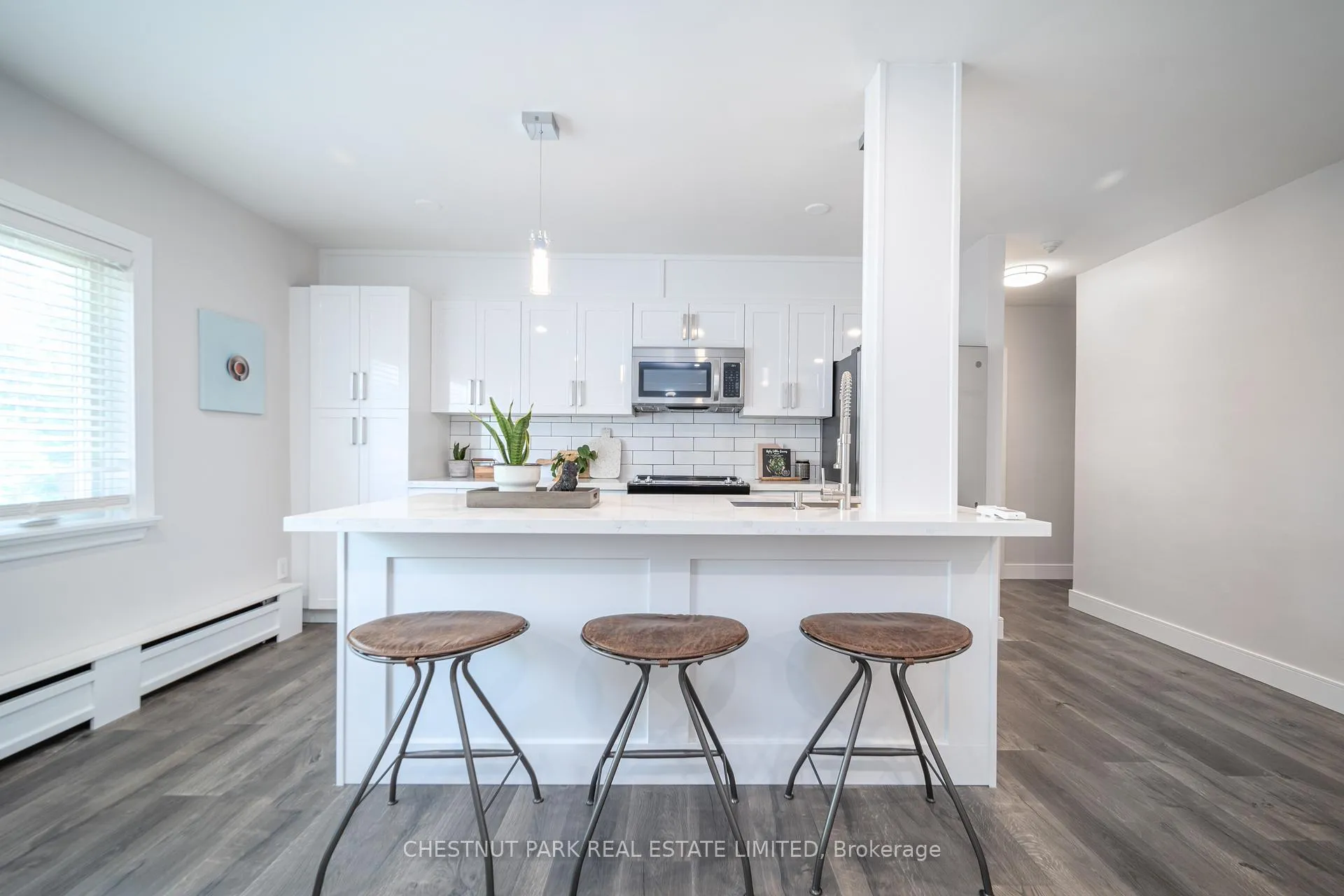 Photo 12 of 42 Cavell Avenue, Etobicoke, Mimico — HOMEH
