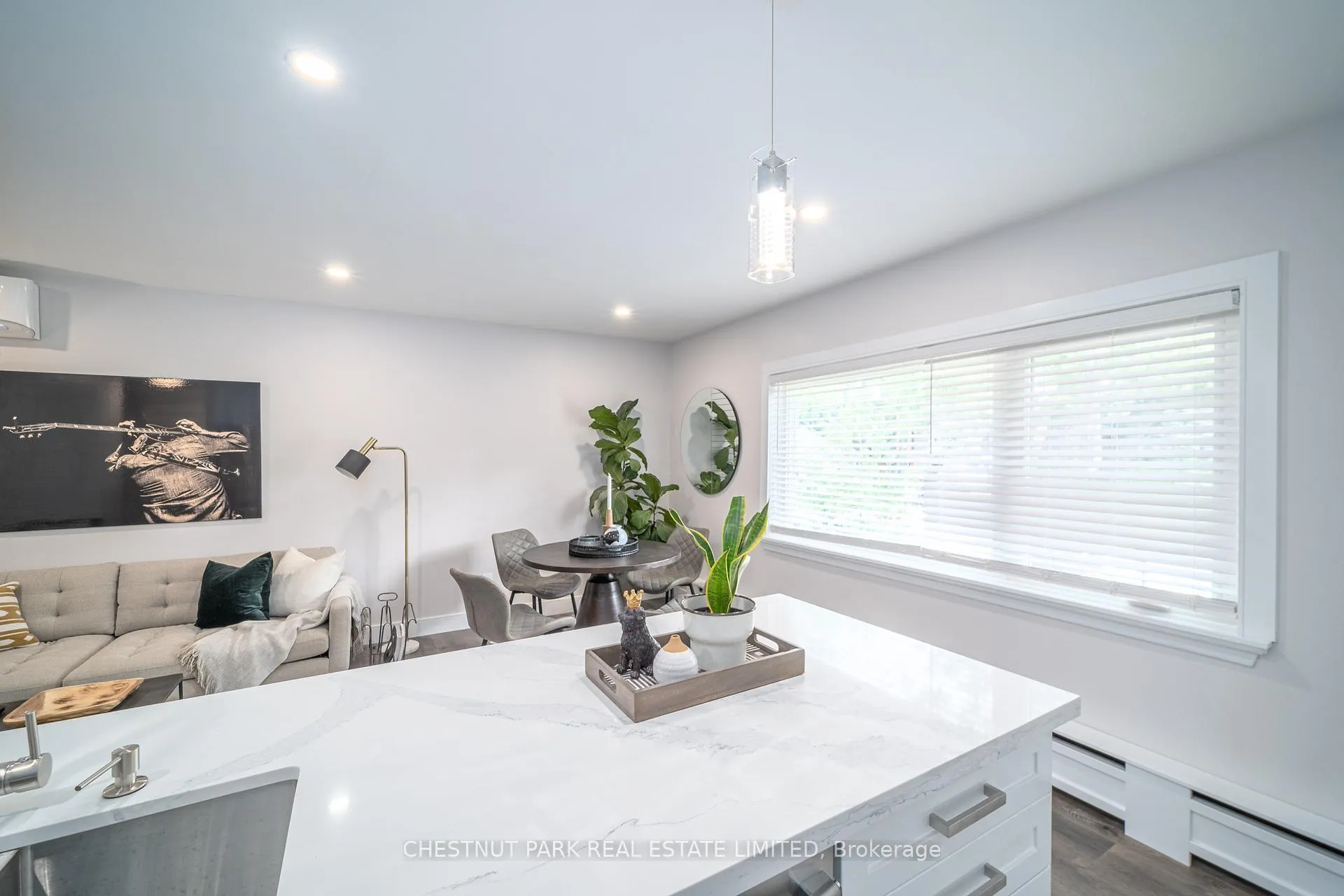 Photo 18 of 42 Cavell Avenue, Etobicoke, Mimico — HOMEH