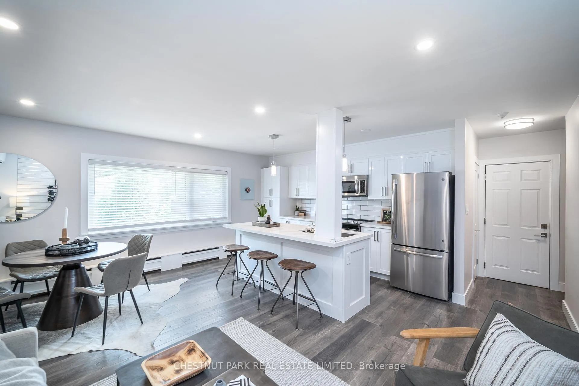 Photo 20 of 42 Cavell Avenue, Etobicoke, Mimico — HOMEH