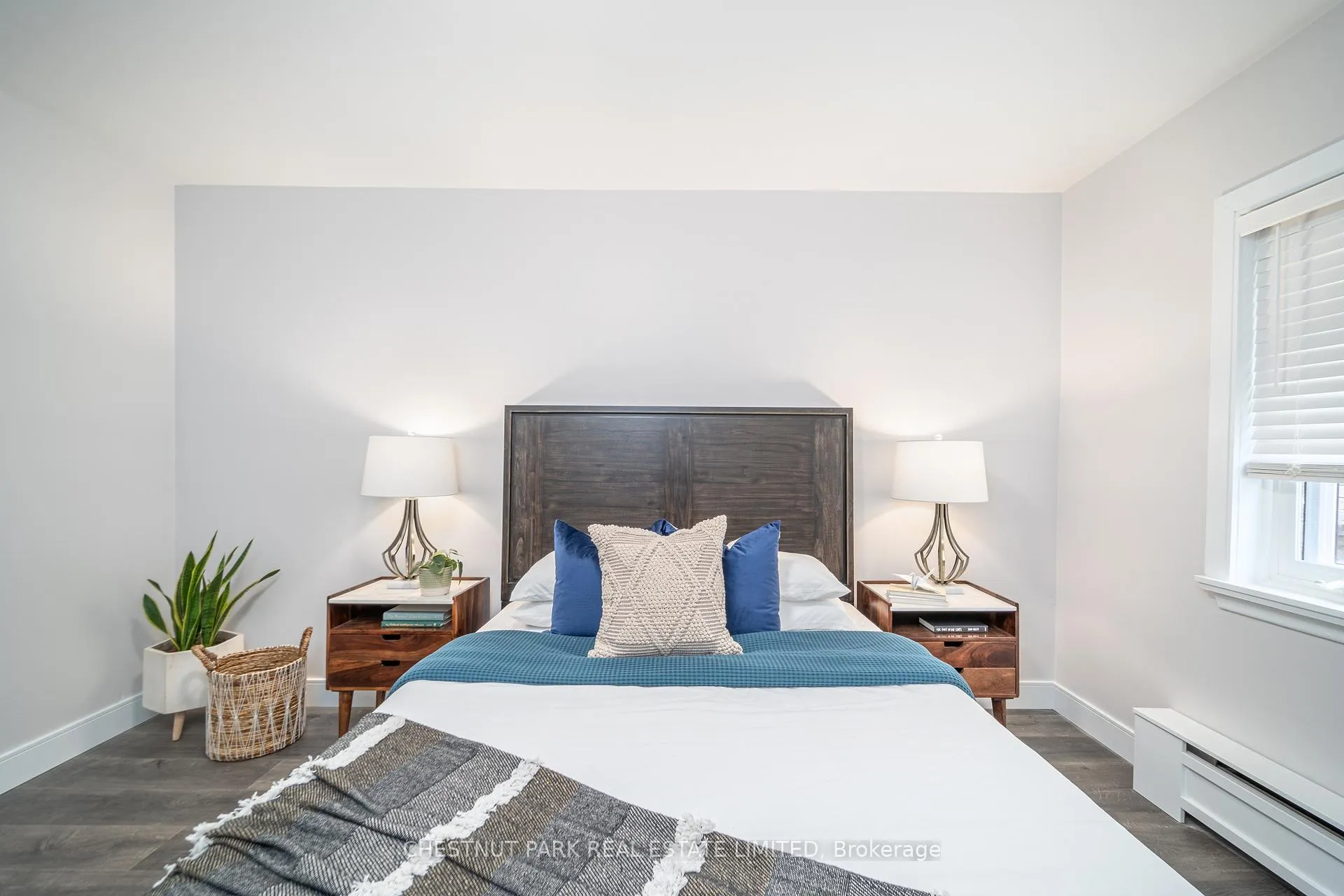 Photo 26 of 42 Cavell Avenue, Etobicoke, Mimico — HOMEH