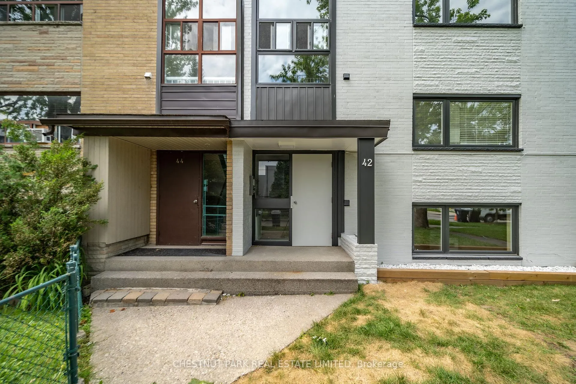Photo 37 of 42 Cavell Avenue, Etobicoke, Mimico — HOMEH