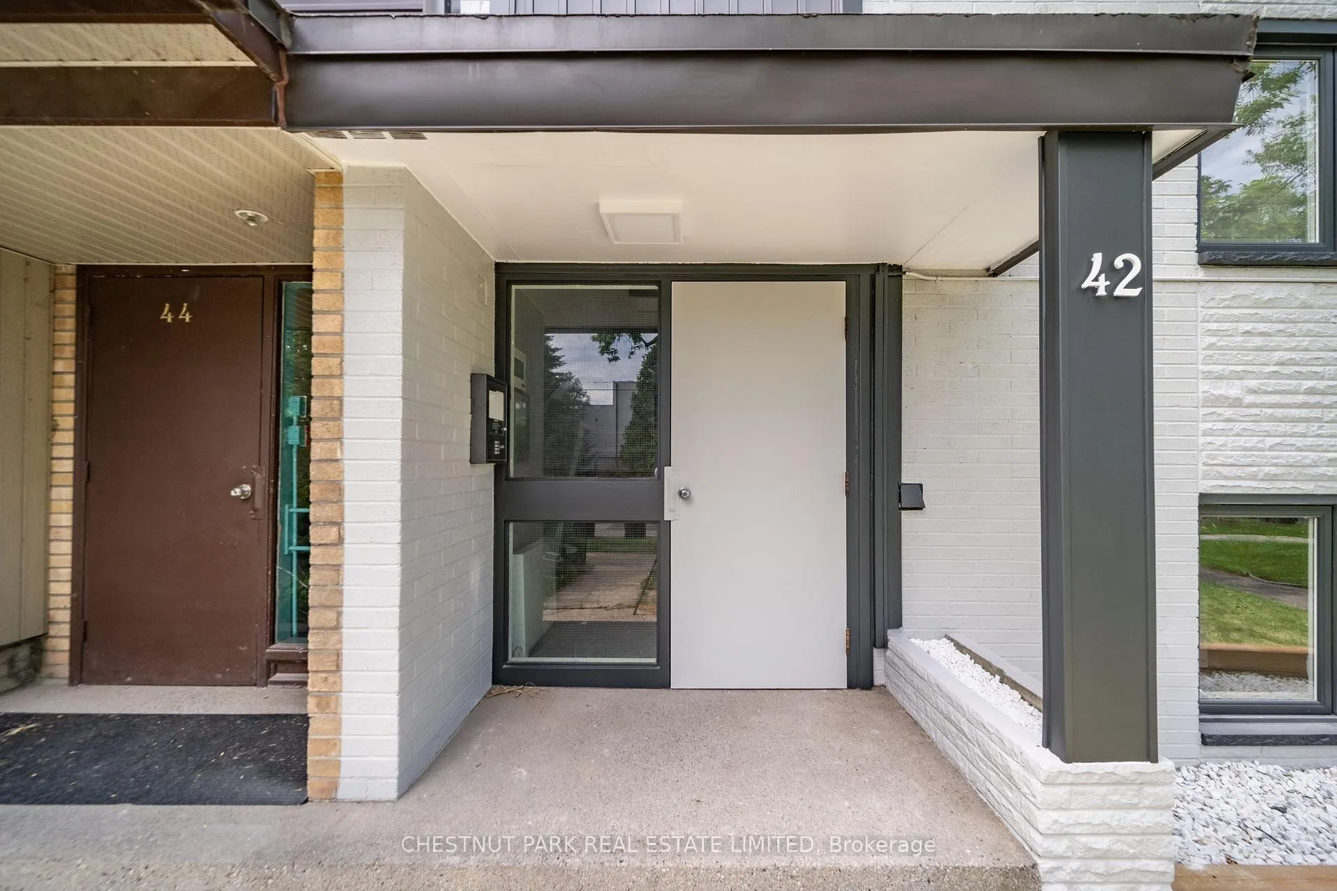 Photo 38 of 42 Cavell Avenue, Etobicoke, Mimico — HOMEH