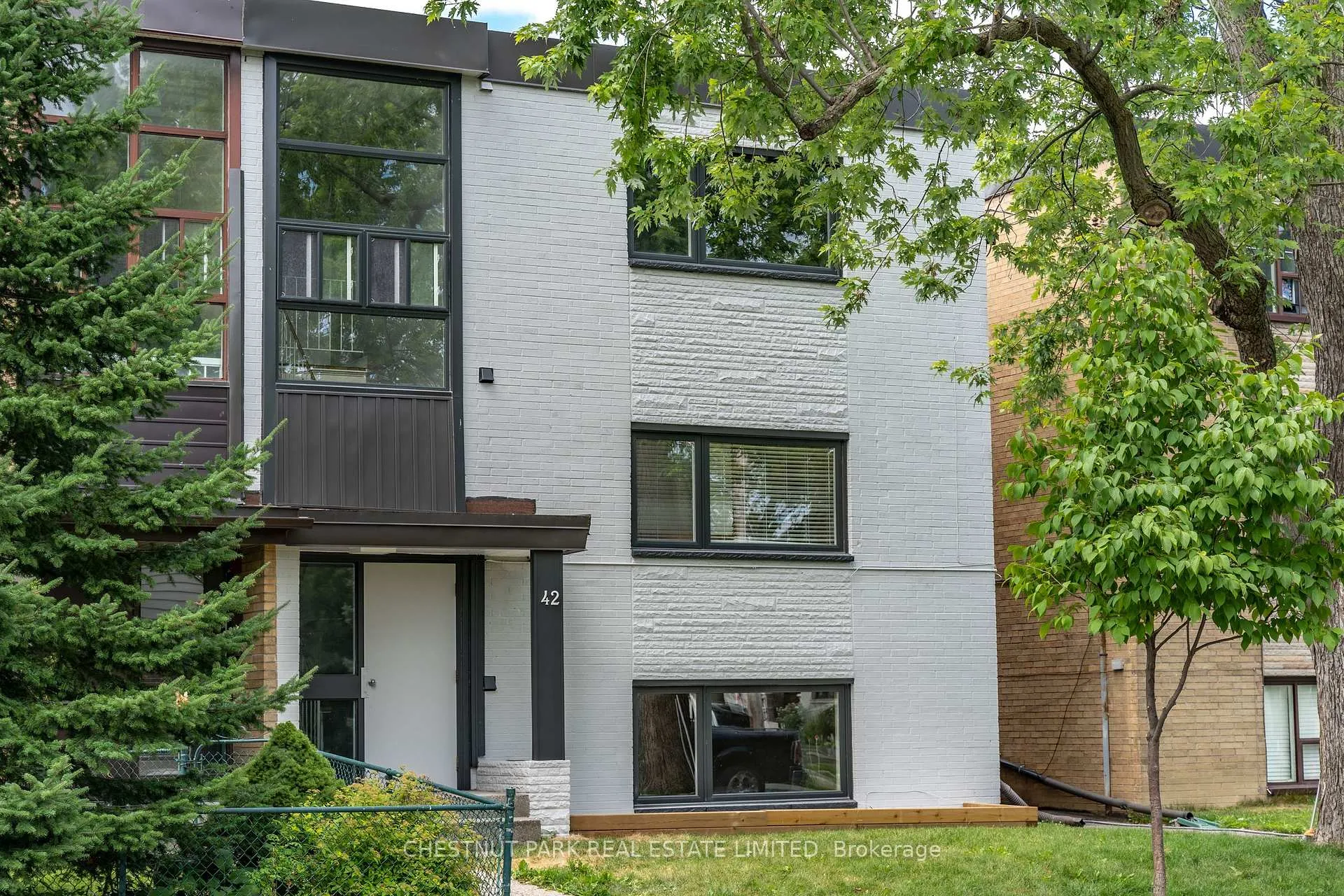 Photo 40 of 42 Cavell Avenue, Etobicoke, Mimico — HOMEH