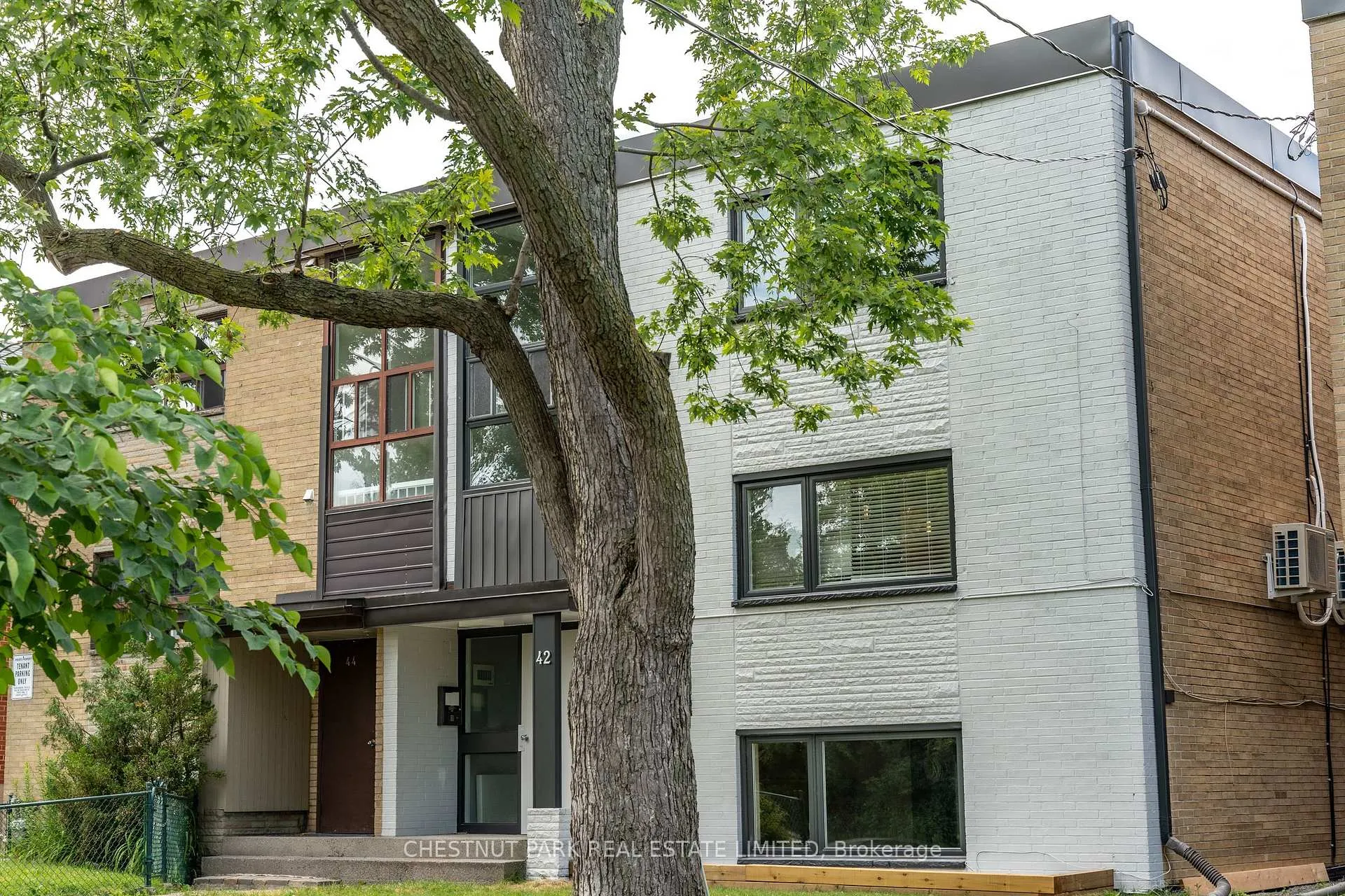 Photo 41 of 42 Cavell Avenue, Etobicoke, Mimico — HOMEH