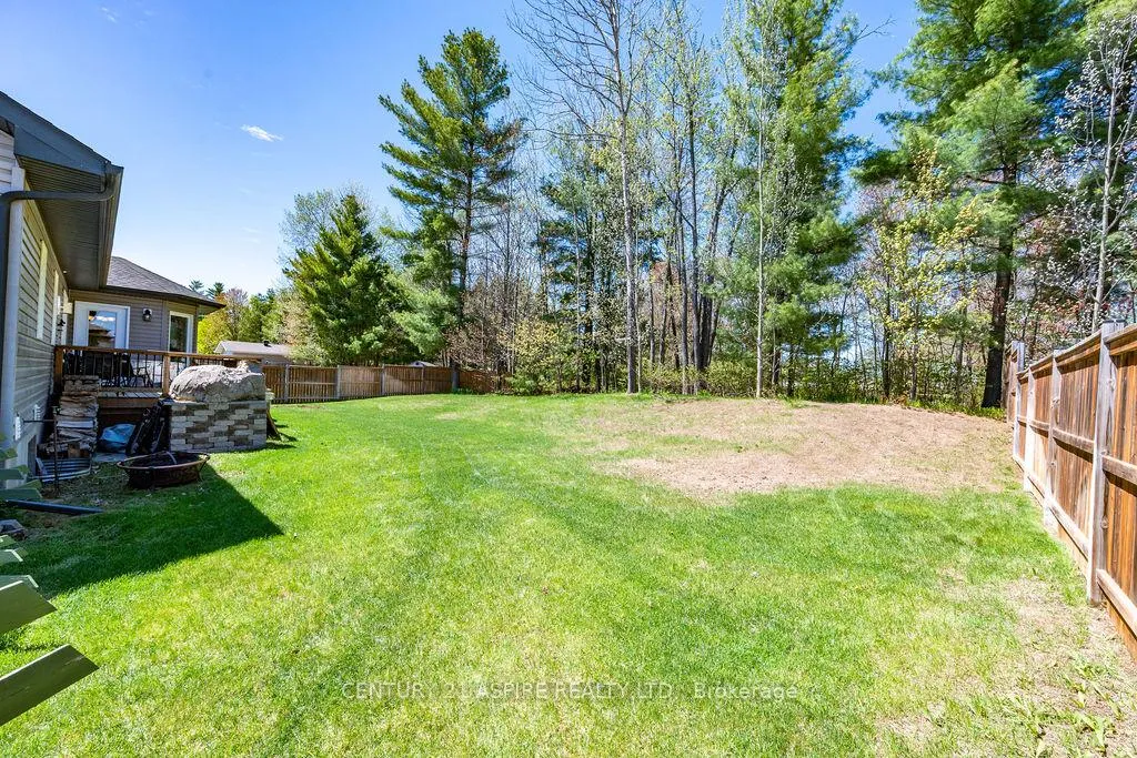 Photo 43 of 7 Nick Street, Petawawa — HOMEH