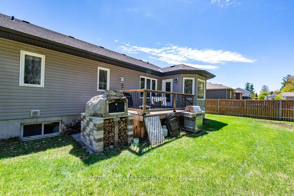 Photo 44 of 7 Nick Street, Petawawa — HOMEH