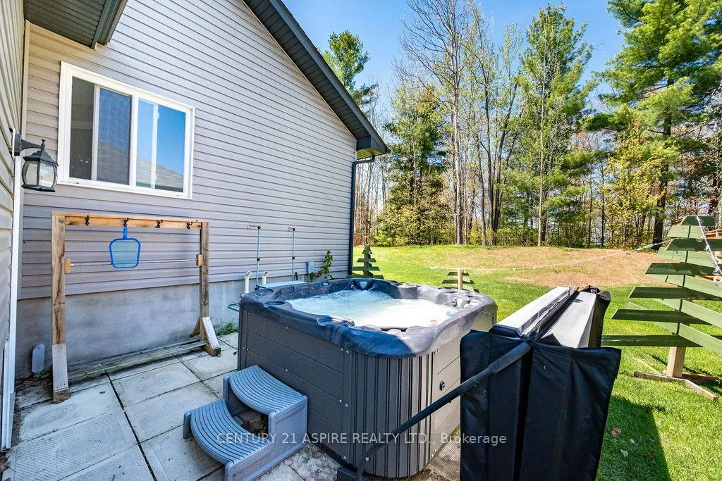 Photo 48 of 7 Nick Street, Petawawa — HOMEH