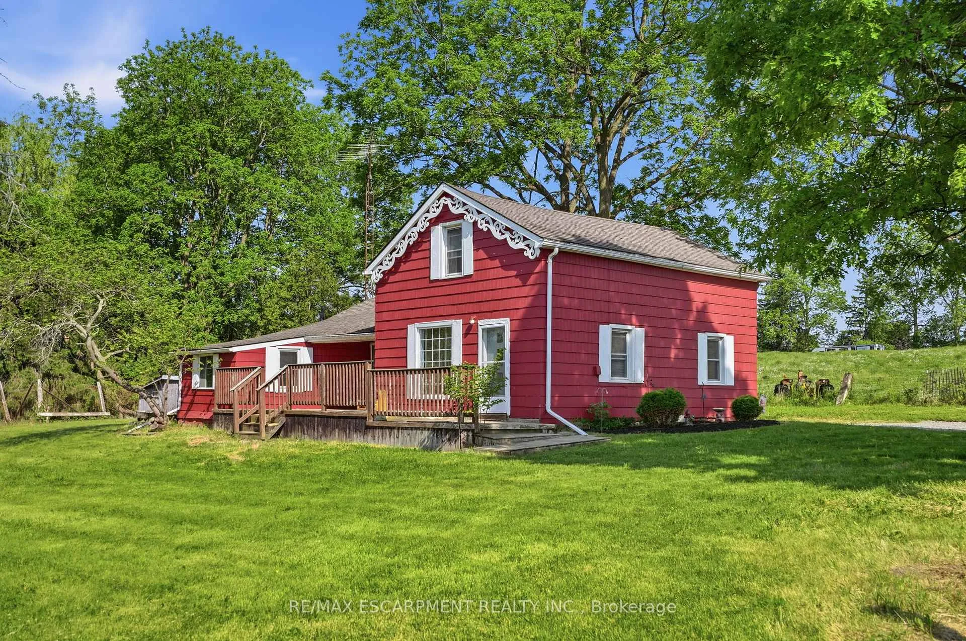 Photo 3 of 507 Hunter Road, Hamilton, Rural Flamborough — HOMEH