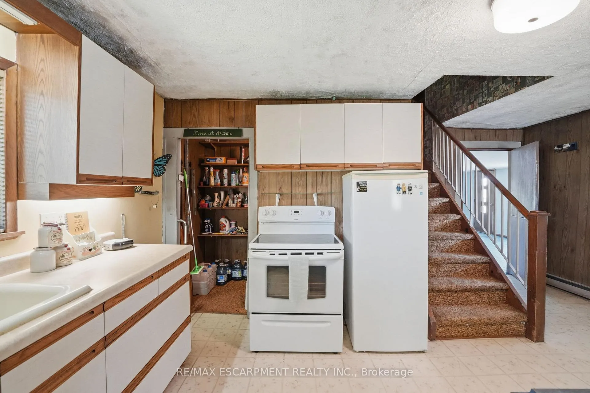 Photo 10 of 507 Hunter Road, Hamilton, Rural Flamborough — HOMEH