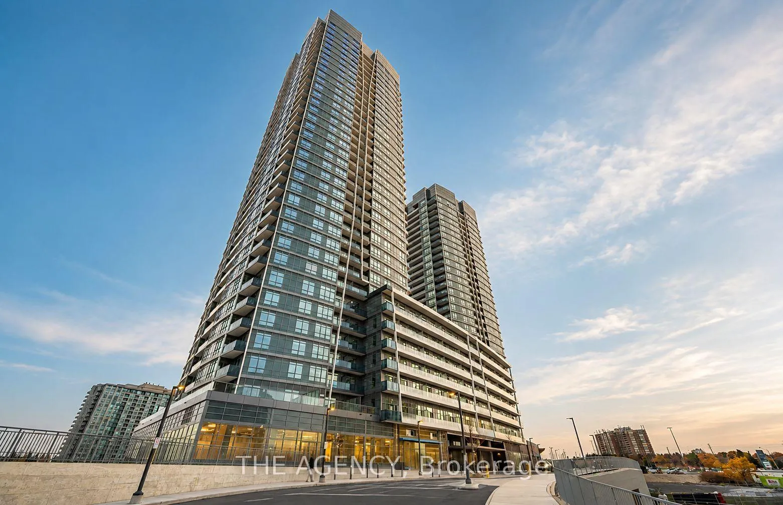 Photo 1 of Unit A622, 30 Upper Mall Way, Vaughan, Brownridge — HOMEH
