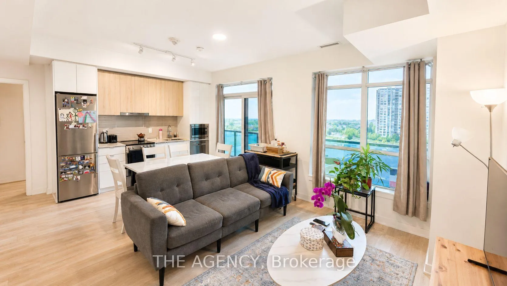 Photo 2 of Unit A622, 30 Upper Mall Way, Vaughan, Brownridge — HOMEH
