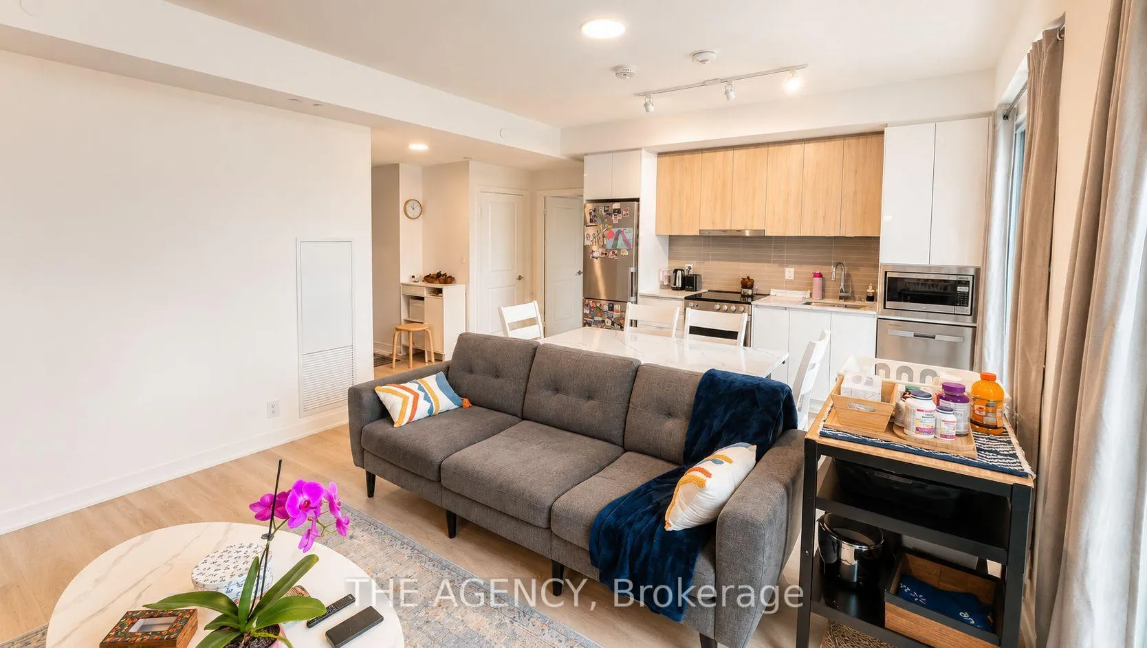 Photo 5 of Unit A622, 30 Upper Mall Way, Vaughan, Brownridge — HOMEH