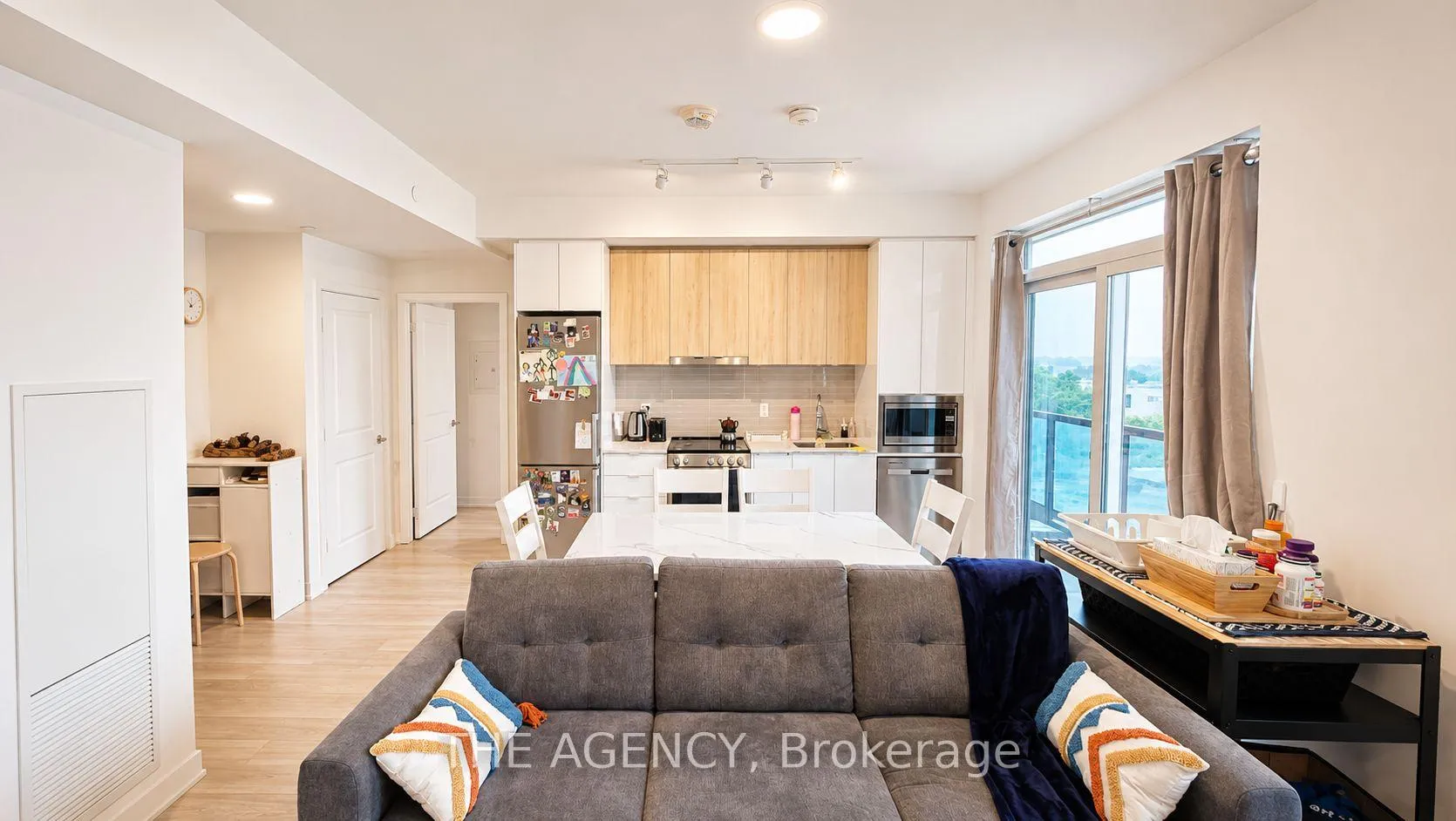 Photo 7 of Unit A622, 30 Upper Mall Way, Vaughan, Brownridge — HOMEH
