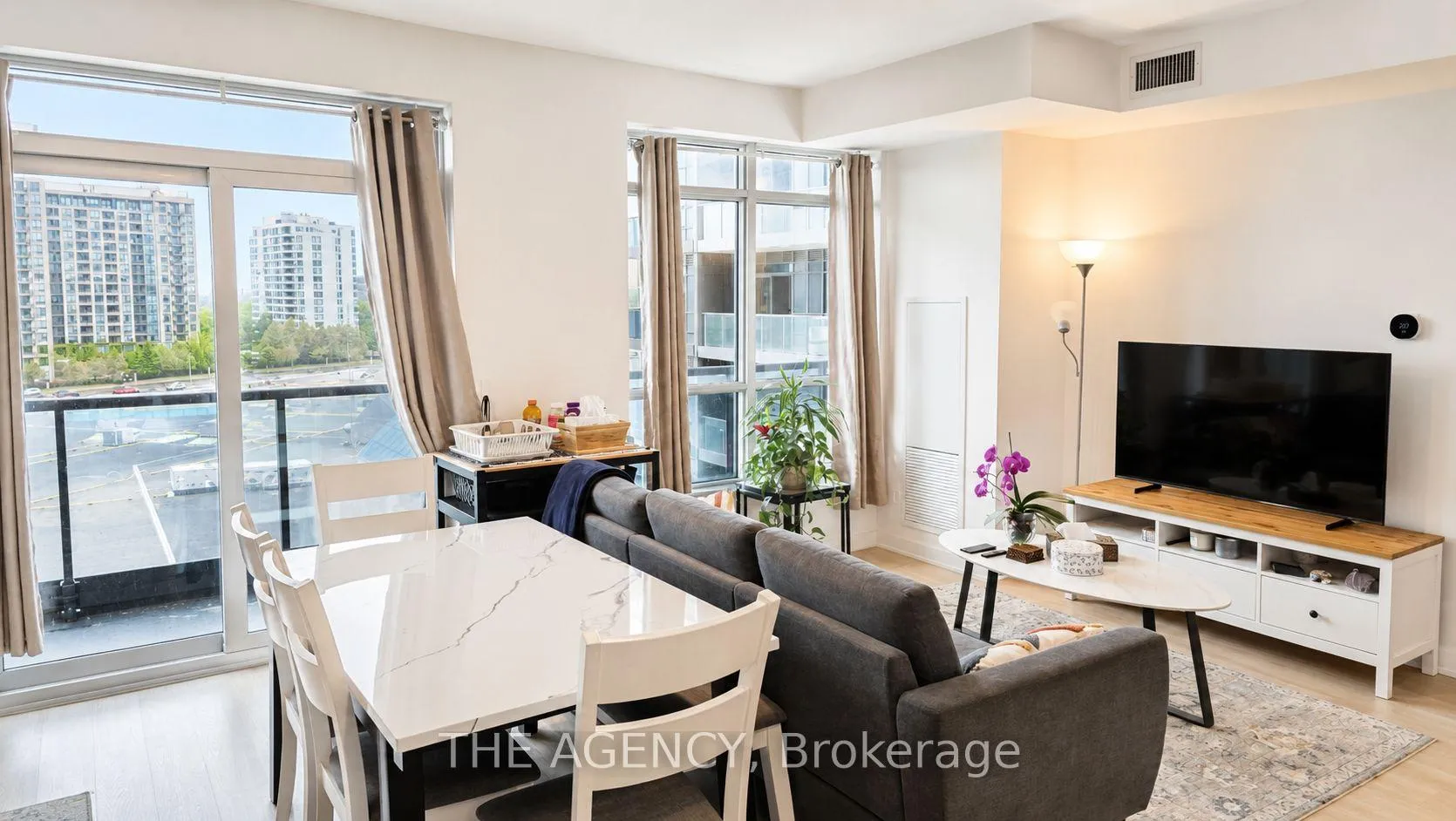 Photo 9 of Unit A622, 30 Upper Mall Way, Vaughan, Brownridge — HOMEH