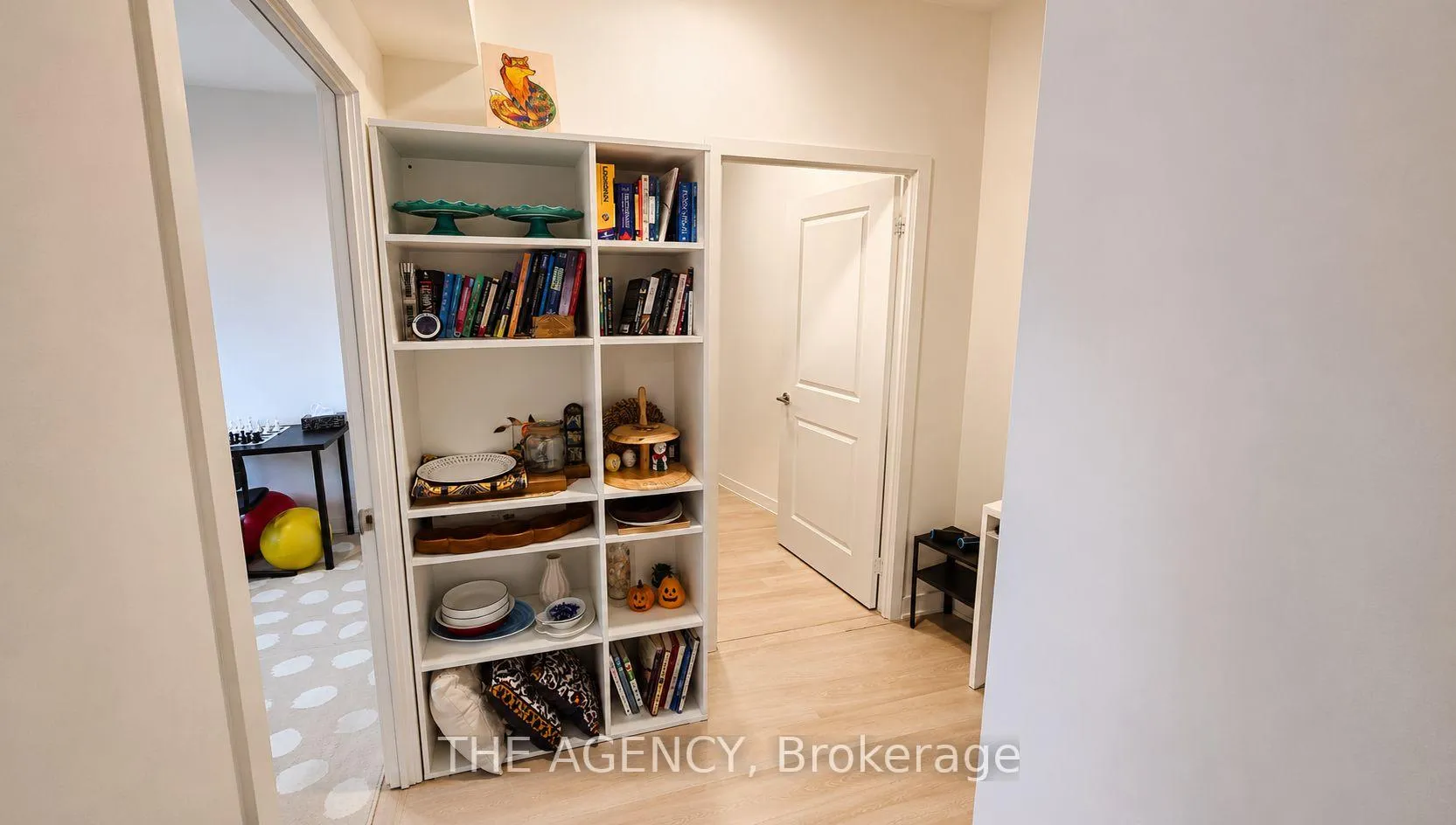 Photo 10 of Unit A622, 30 Upper Mall Way, Vaughan, Brownridge — HOMEH