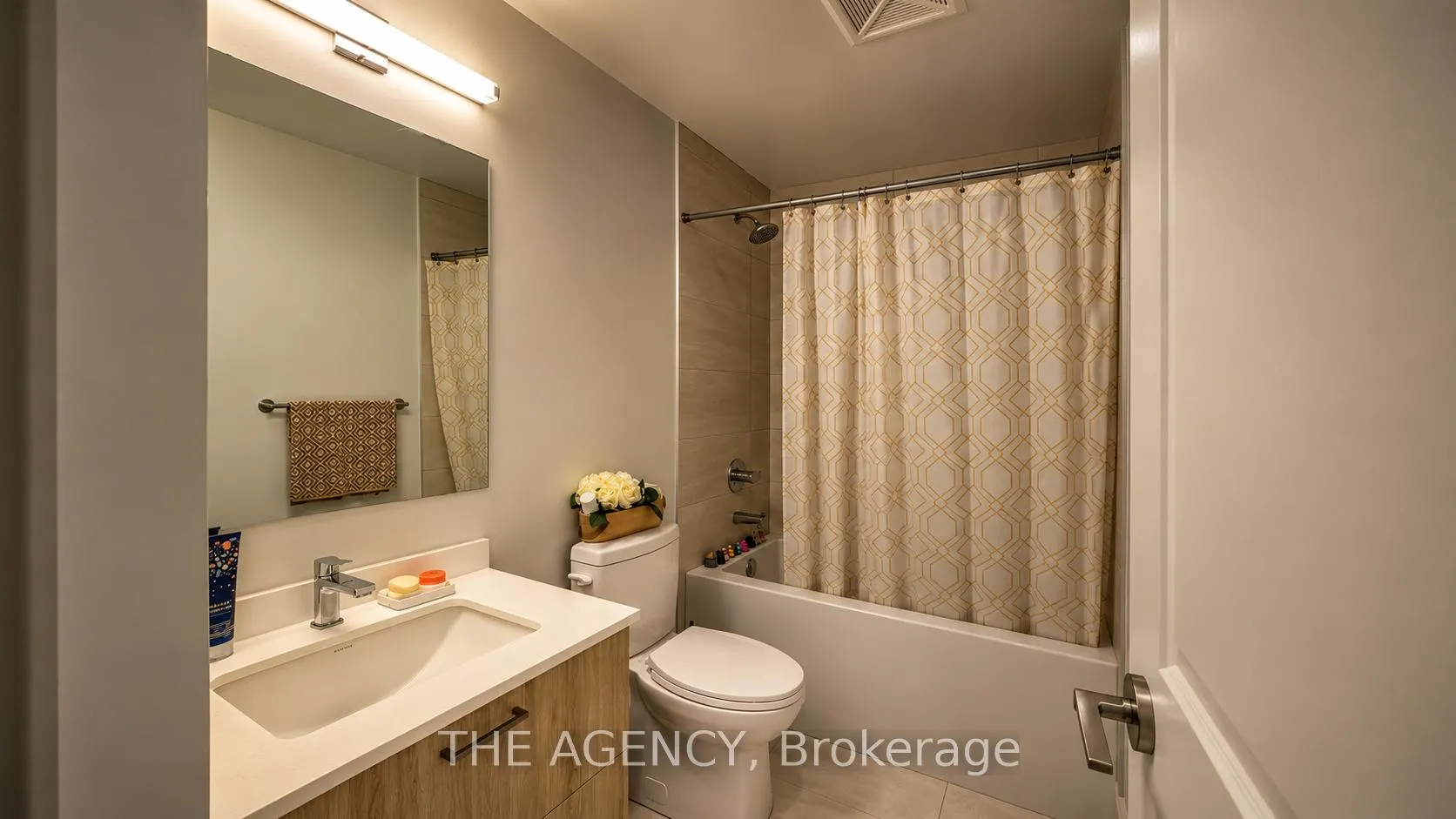 Photo 14 of Unit A622, 30 Upper Mall Way, Vaughan, Brownridge — HOMEH