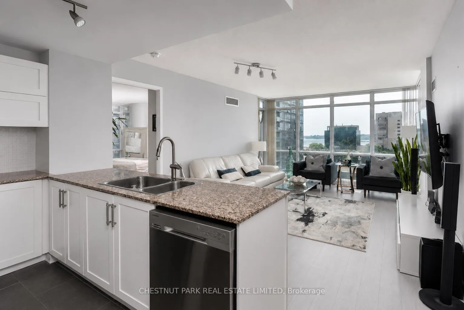 Photo 6 of Unit 710, 15 Fort York Boulevard, Toronto, Waterfront Communities — HOMEH