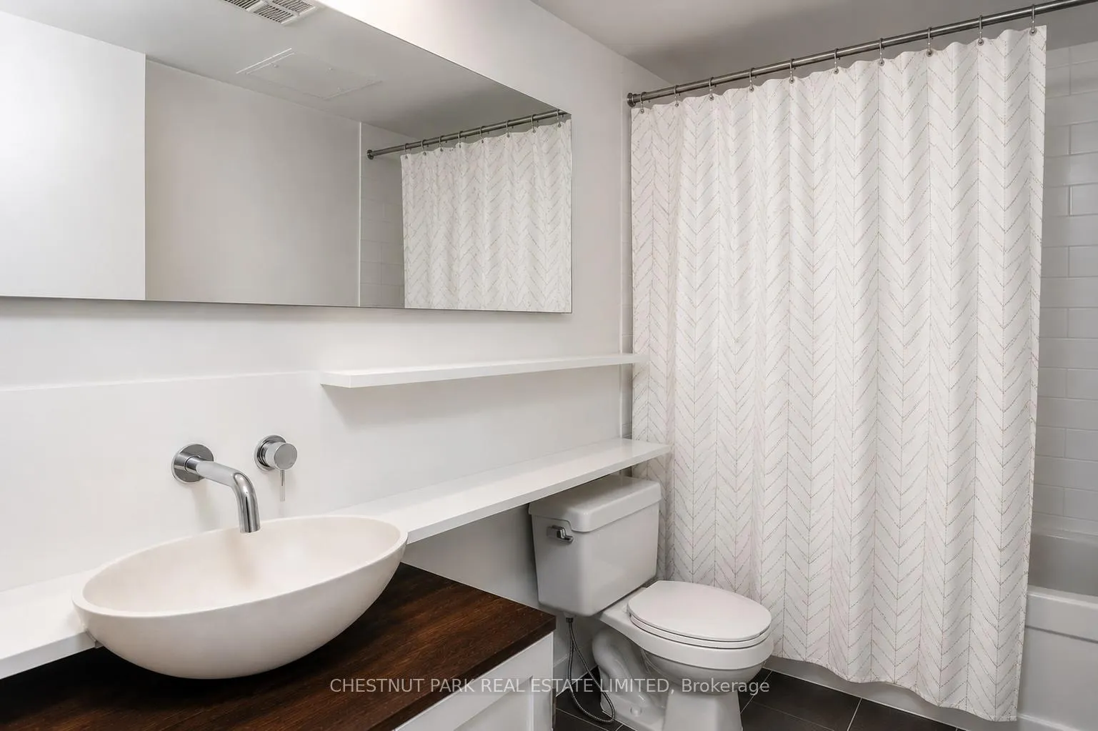 Photo 12 of Unit 710, 15 Fort York Boulevard, Toronto, Waterfront Communities — HOMEH