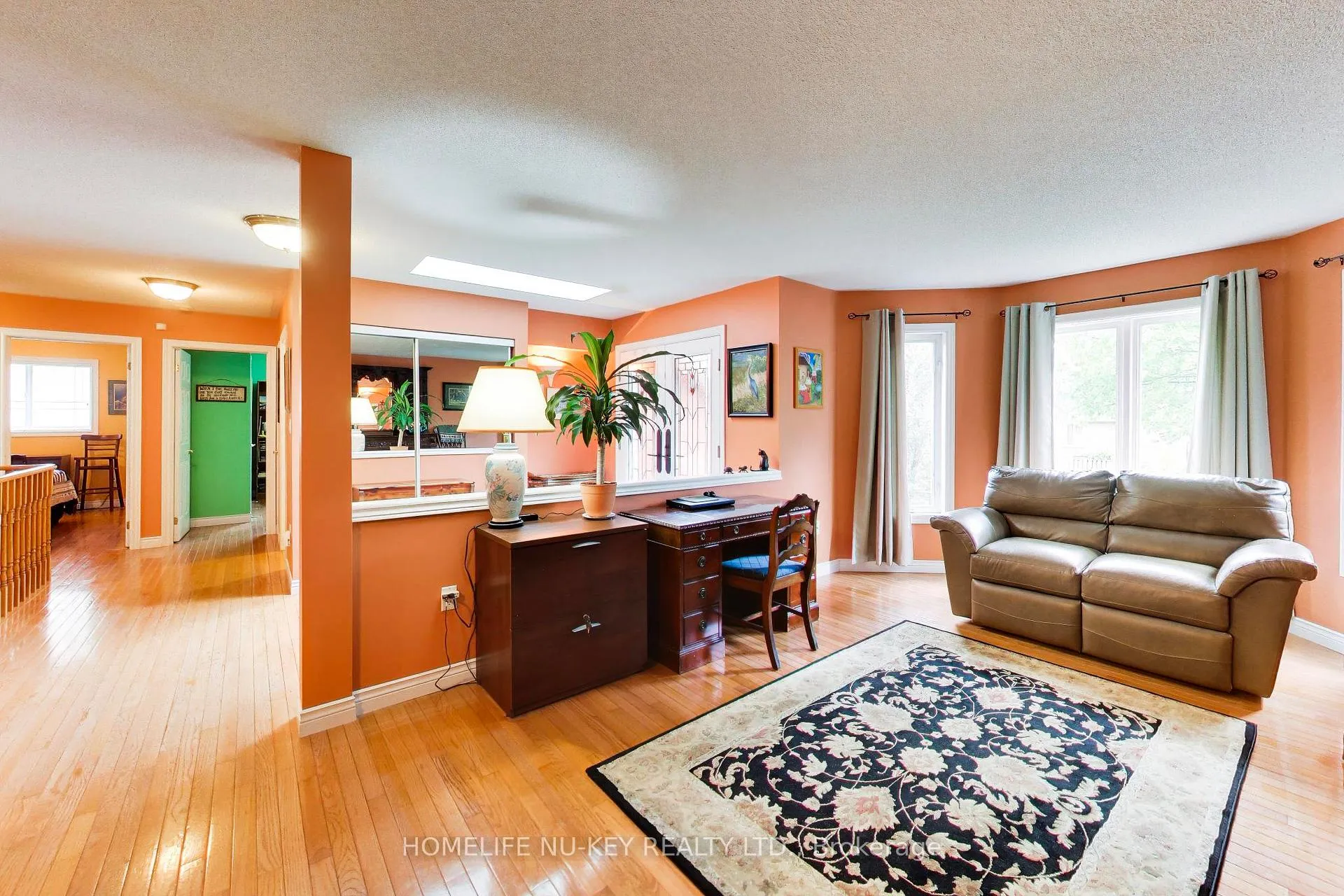 Photo 7 of 78 Brown Wood Drive, Barrie, Little Lake — HOMEH