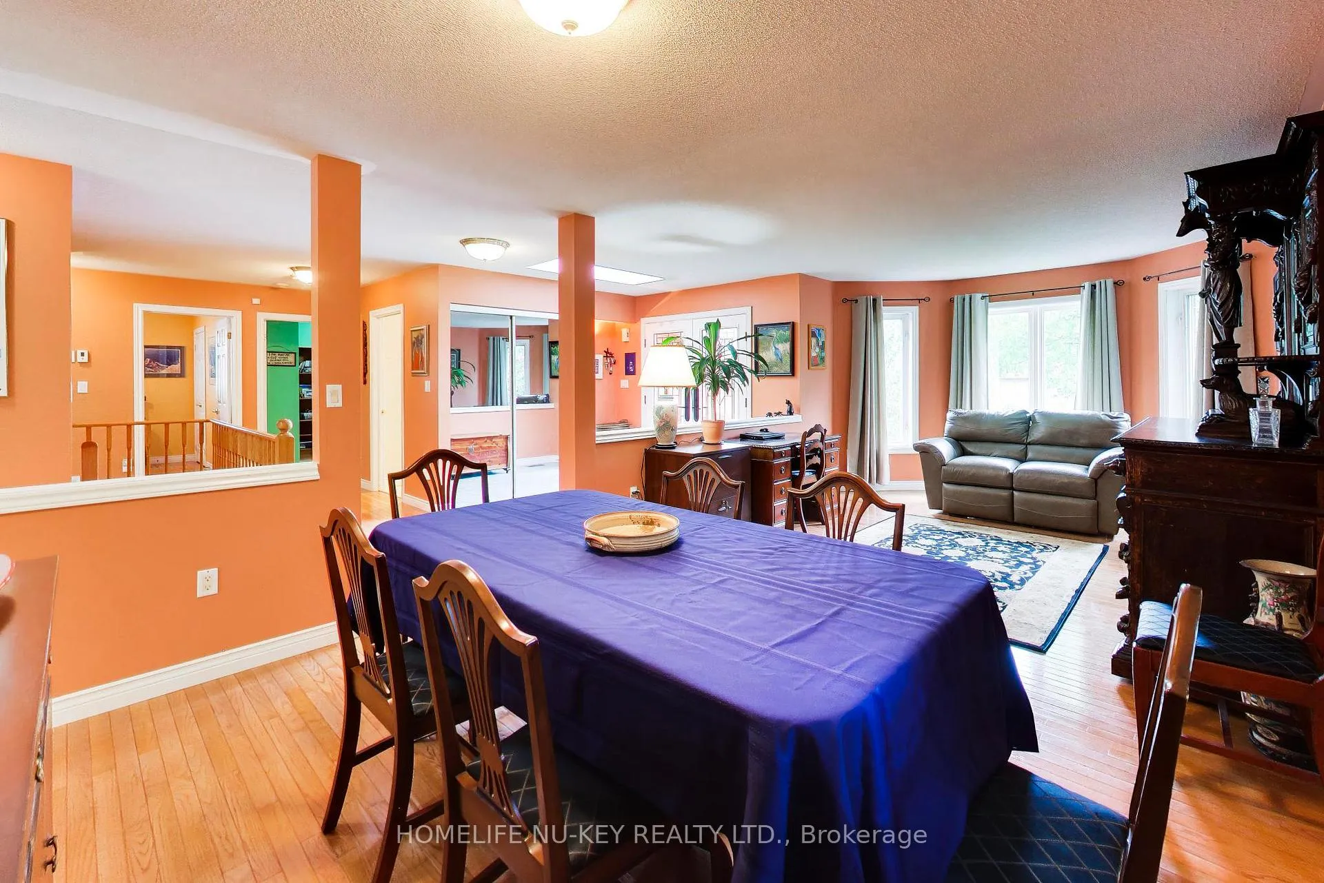 Photo 10 of 78 Brown Wood Drive, Barrie, Little Lake — HOMEH