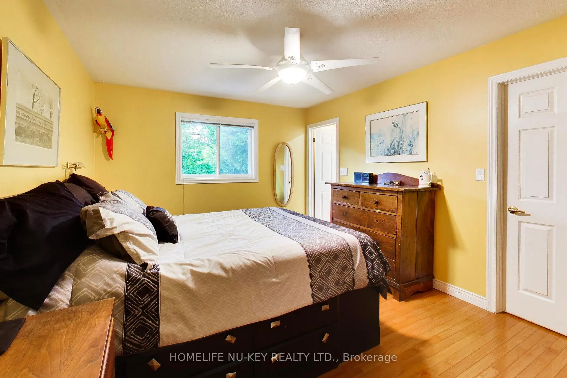 Photo 17 of 78 Brown Wood Drive, Barrie, Little Lake — HOMEH