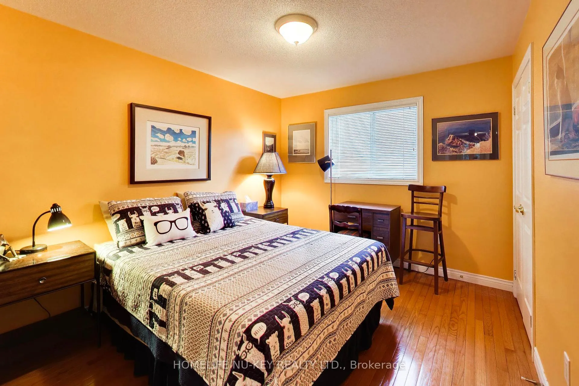 Photo 20 of 78 Brown Wood Drive, Barrie, Little Lake — HOMEH