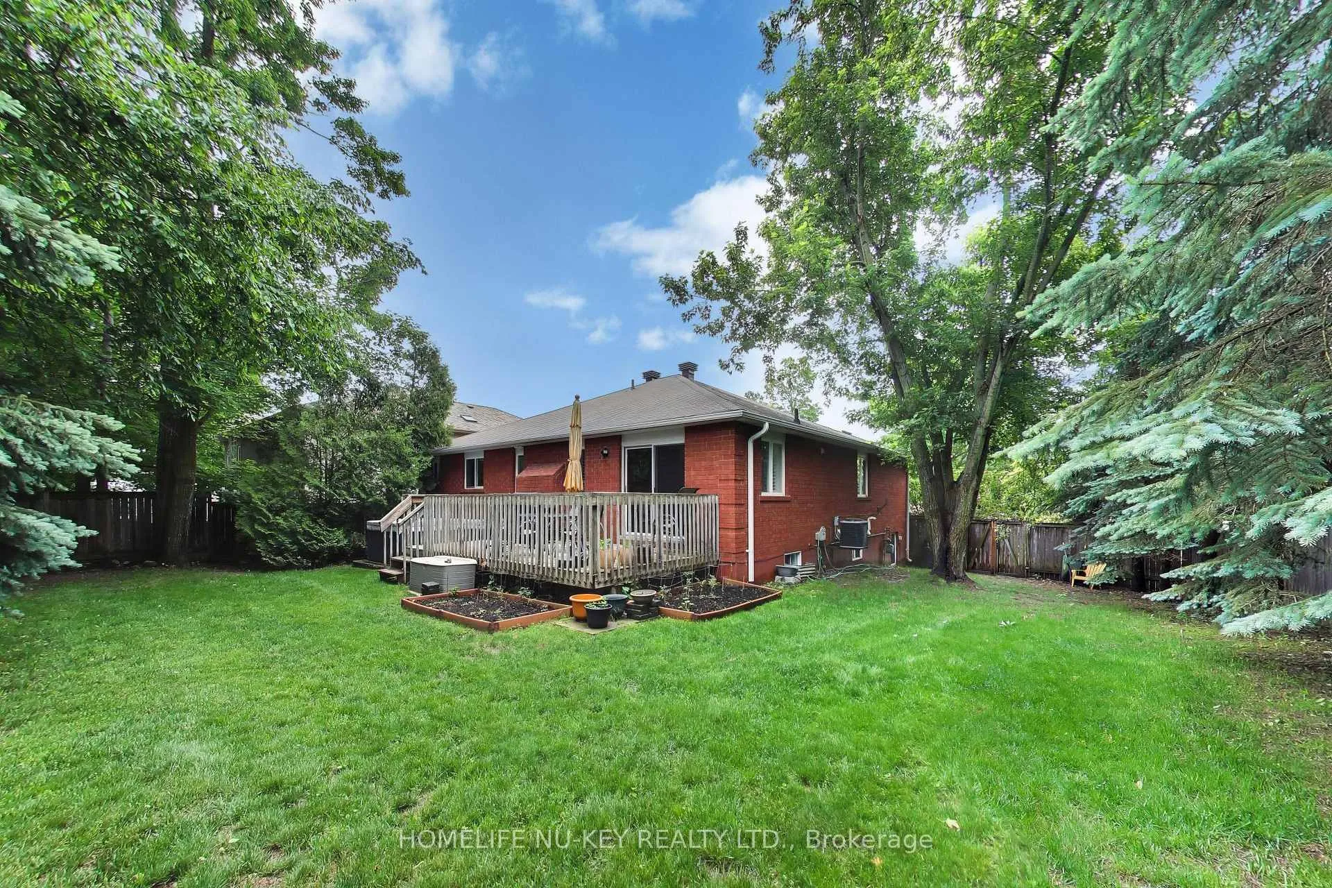 Photo 46 of 78 Brown Wood Drive, Barrie, Little Lake — HOMEH