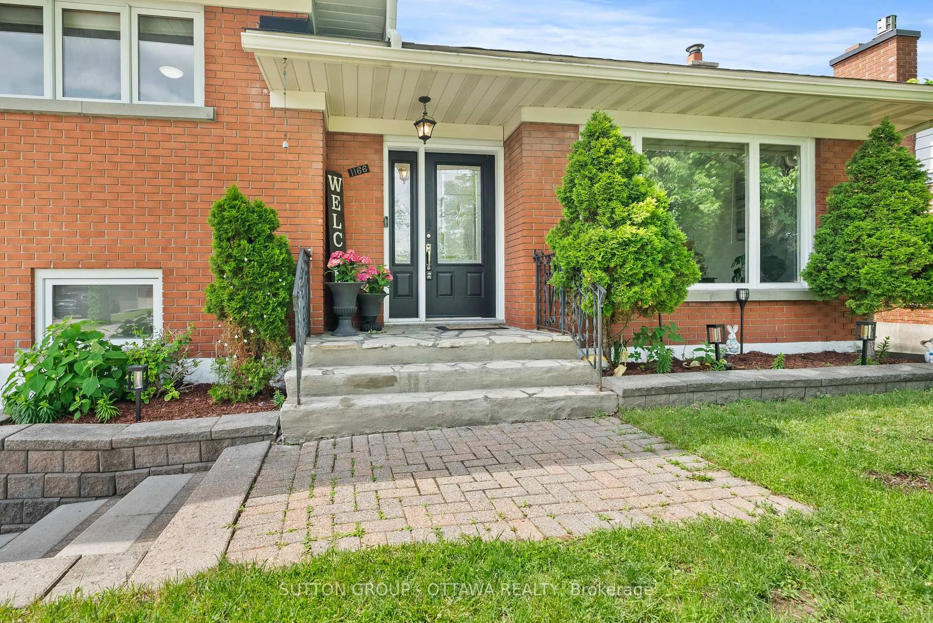 Photo 2 of 1166 Whitemore Avenue, Ottawa, Copeland Park — HOMEH